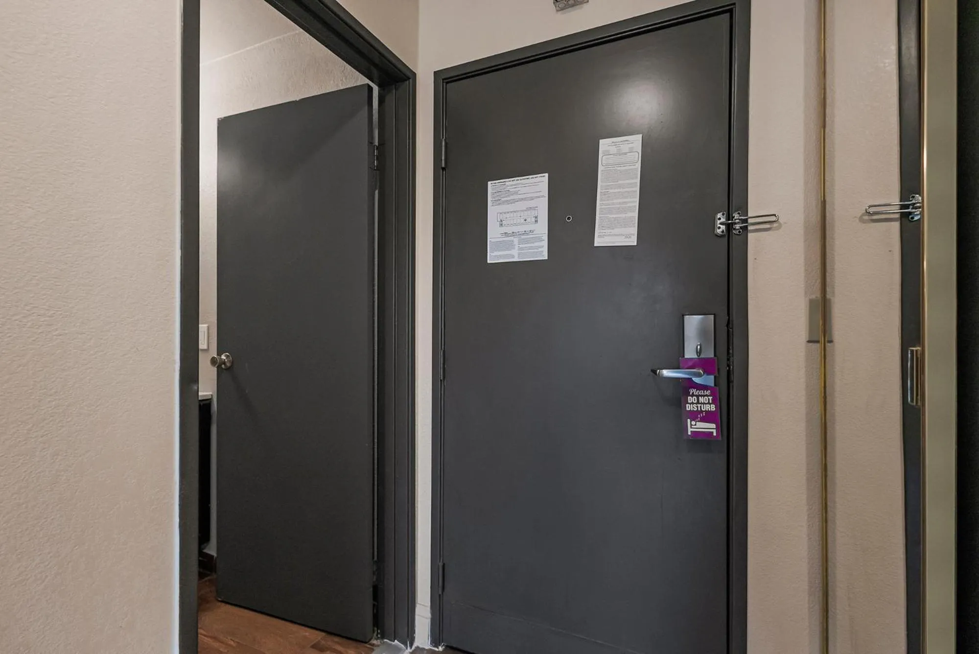 Floor plan in Sutter Inn