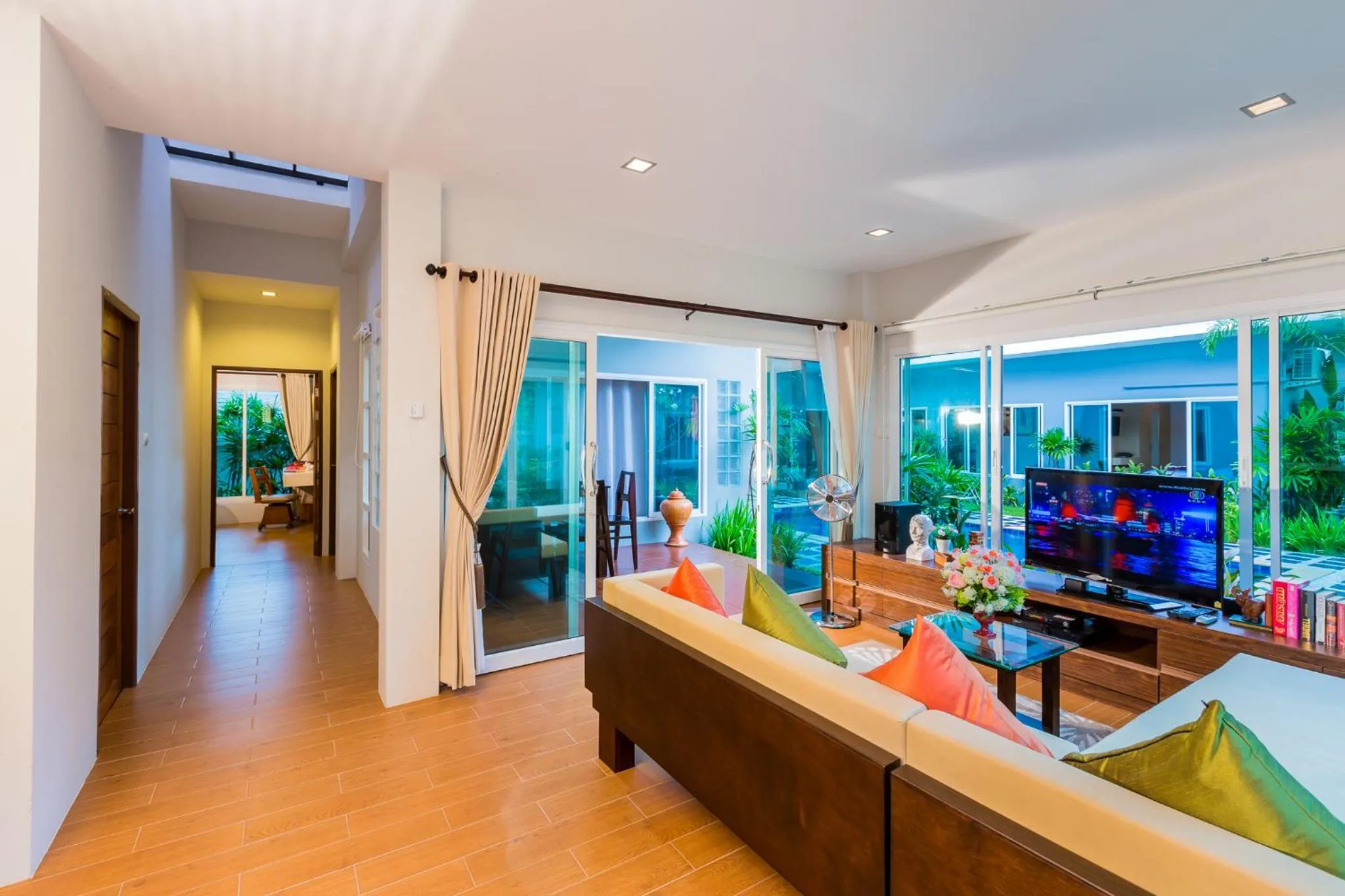 Communal lounge/ TV room in Irawan House