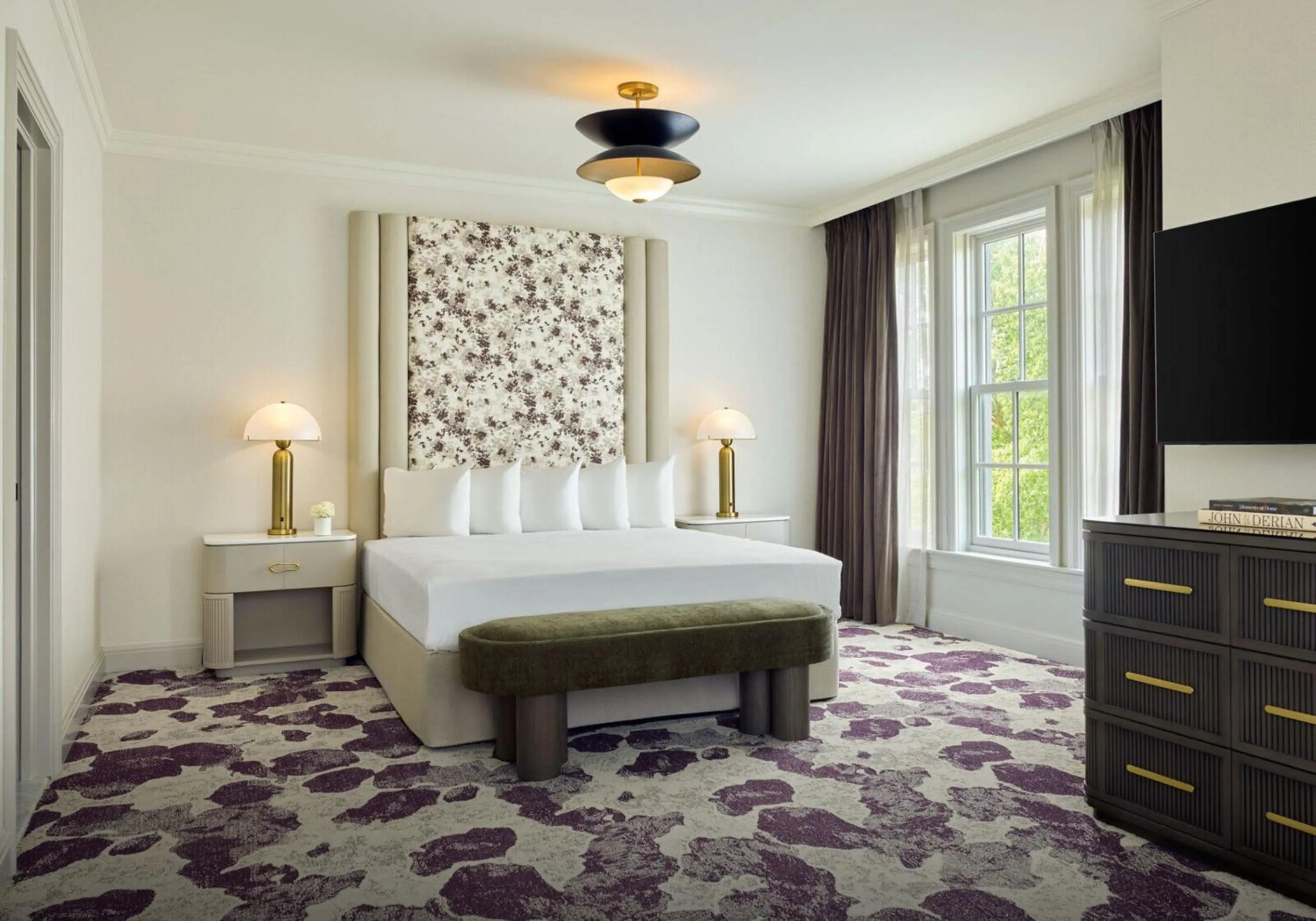 Bed in Royal Park Hotel