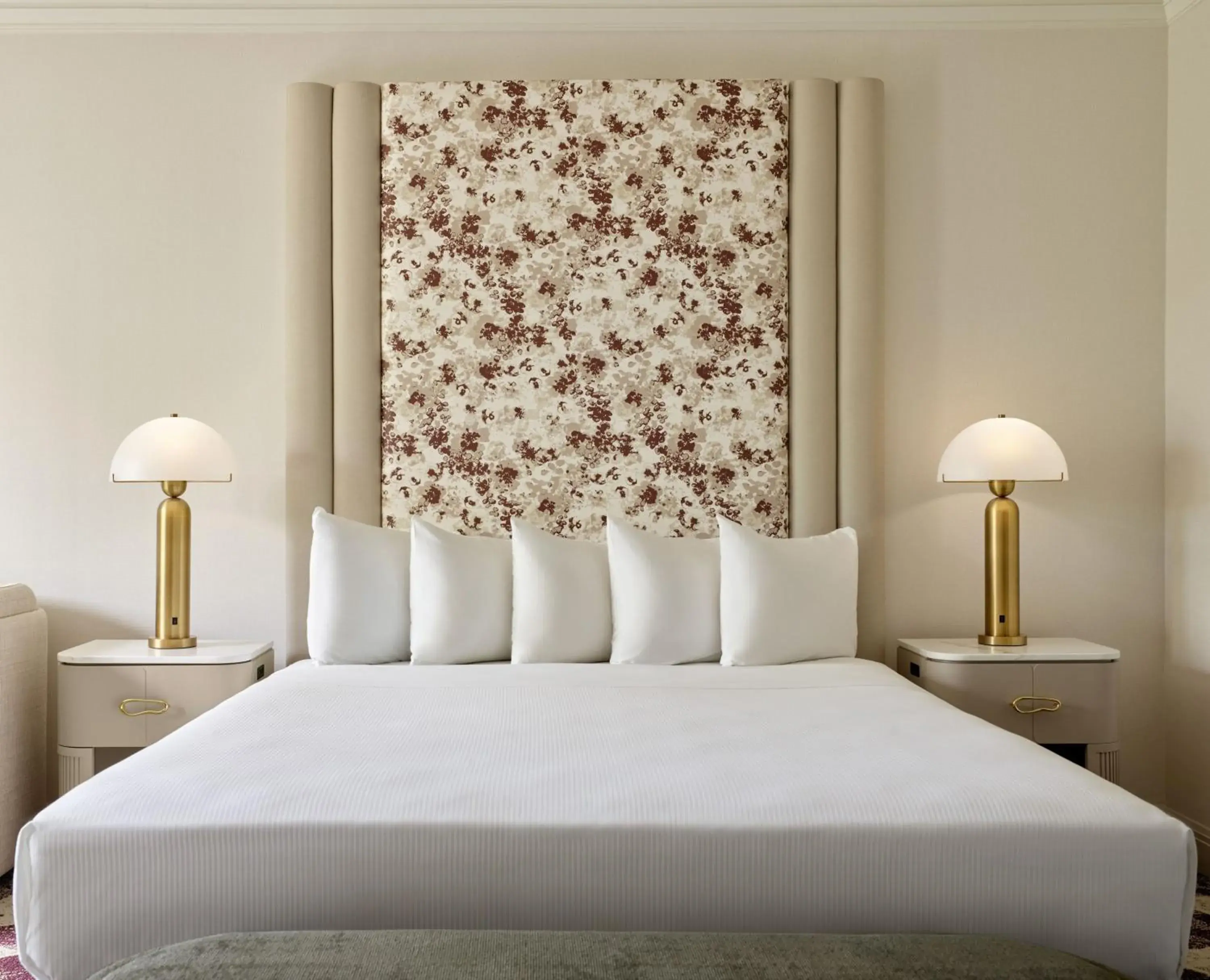 Bed in Royal Park Hotel Bed in Royal Park Hotel