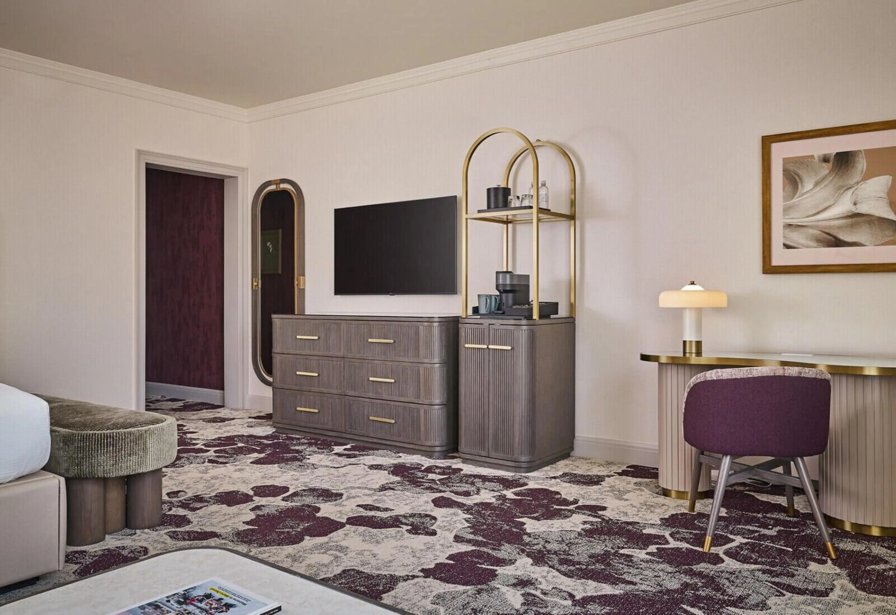 Seating area in Royal Park Hotel