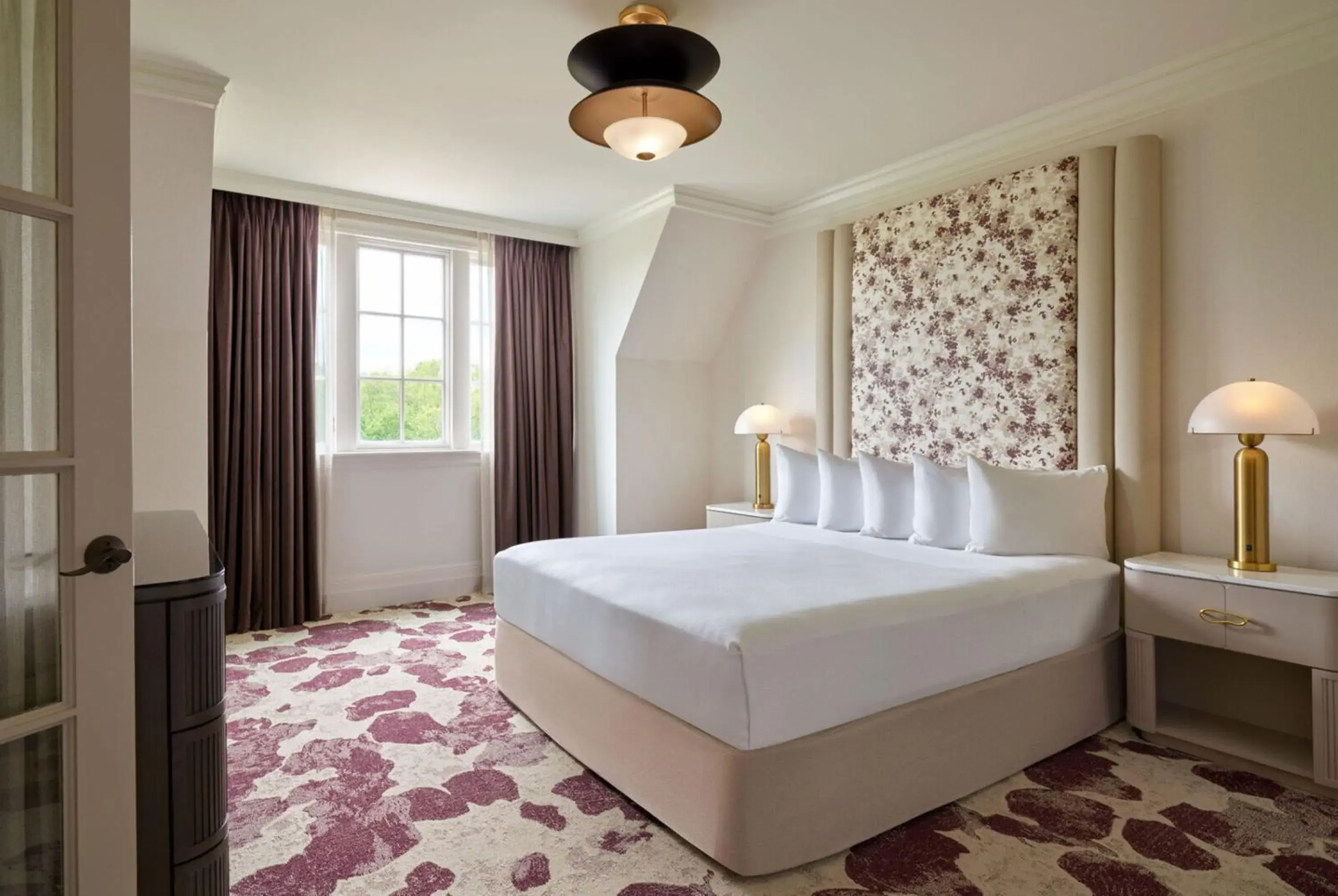 Bed in Royal Park Hotel Bed in Royal Park Hotel