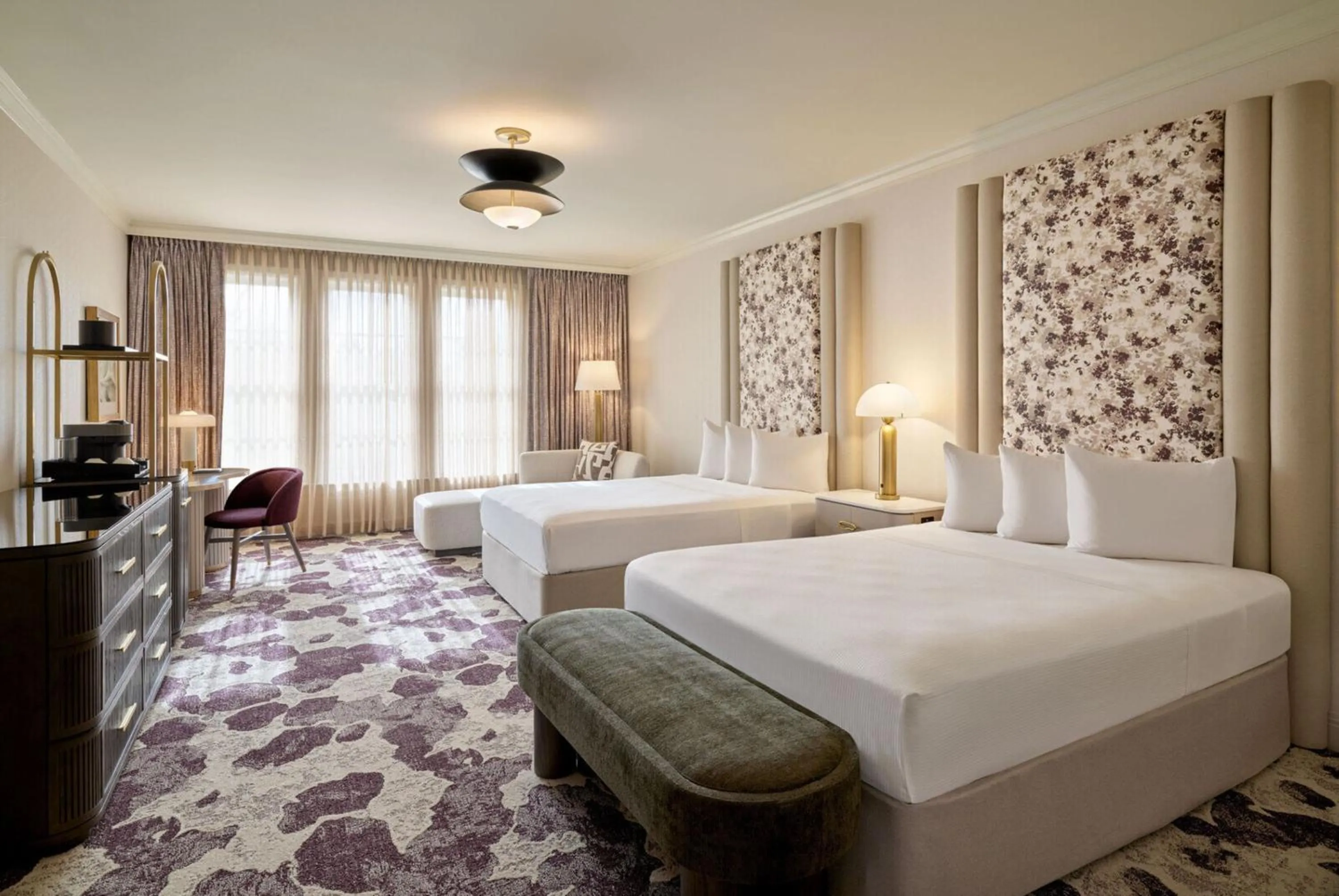 Bed in Royal Park Hotel