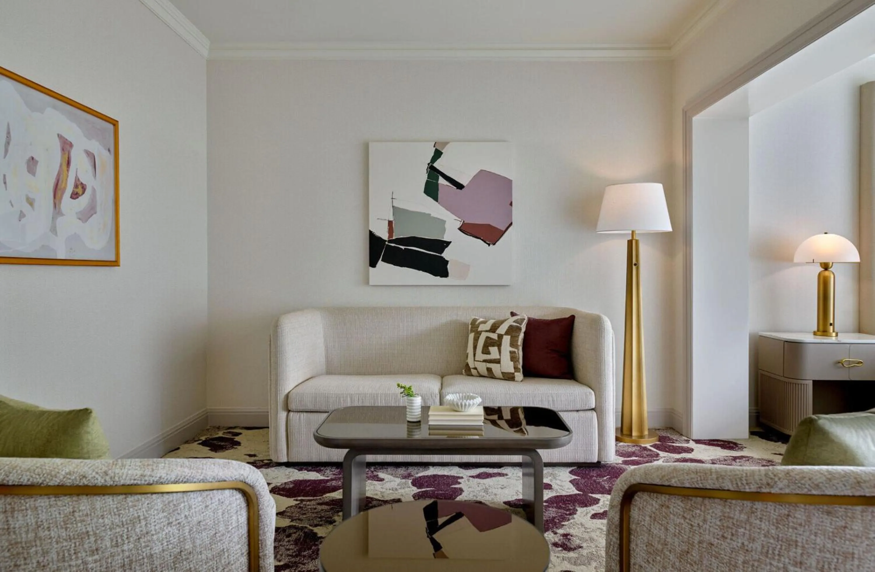 Seating area in Royal Park Hotel