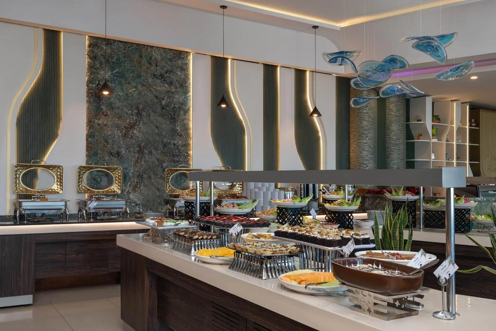 Restaurant/places to eat in Titanic Hotel & SPA