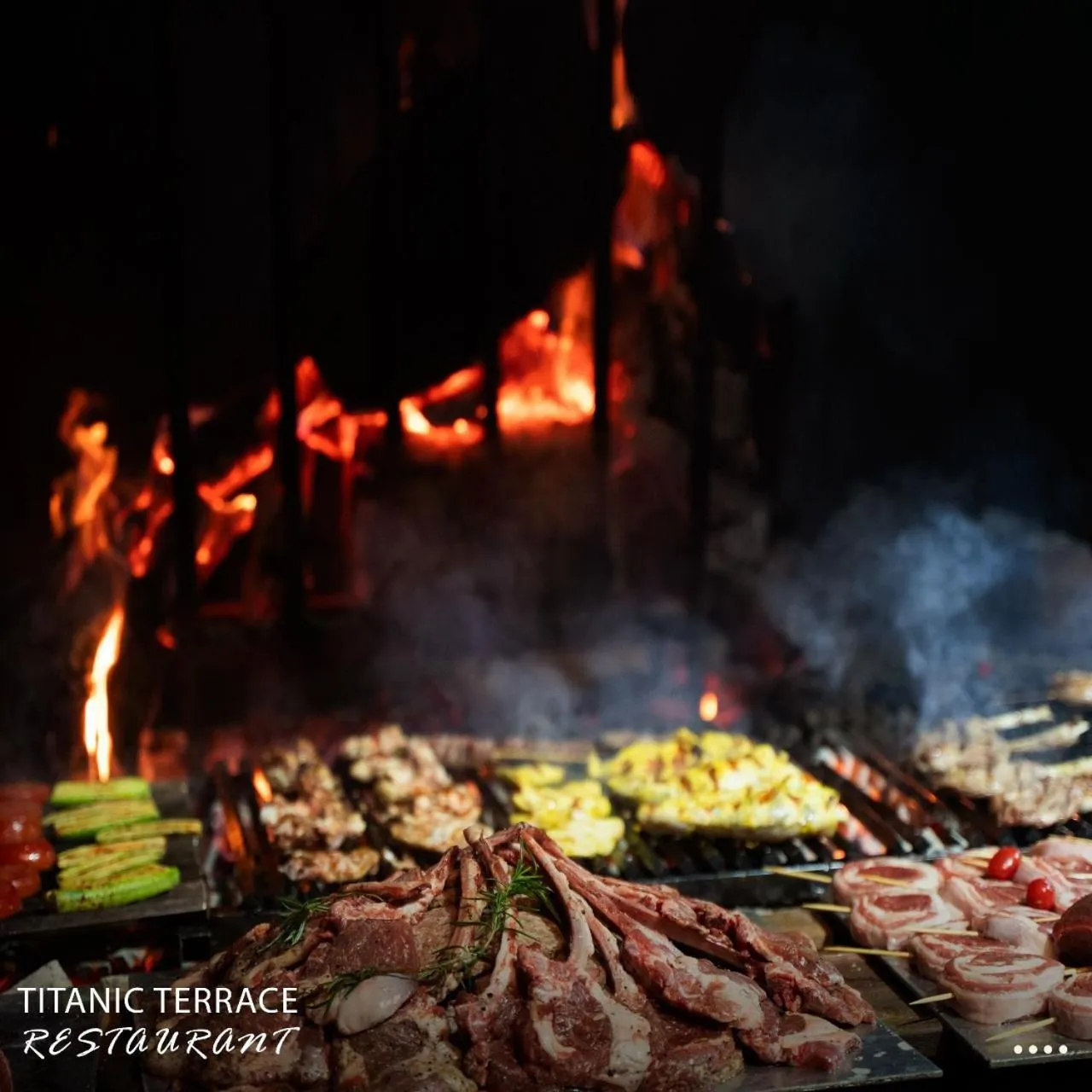 Restaurant/places to eat in Titanic Hotel & SPA