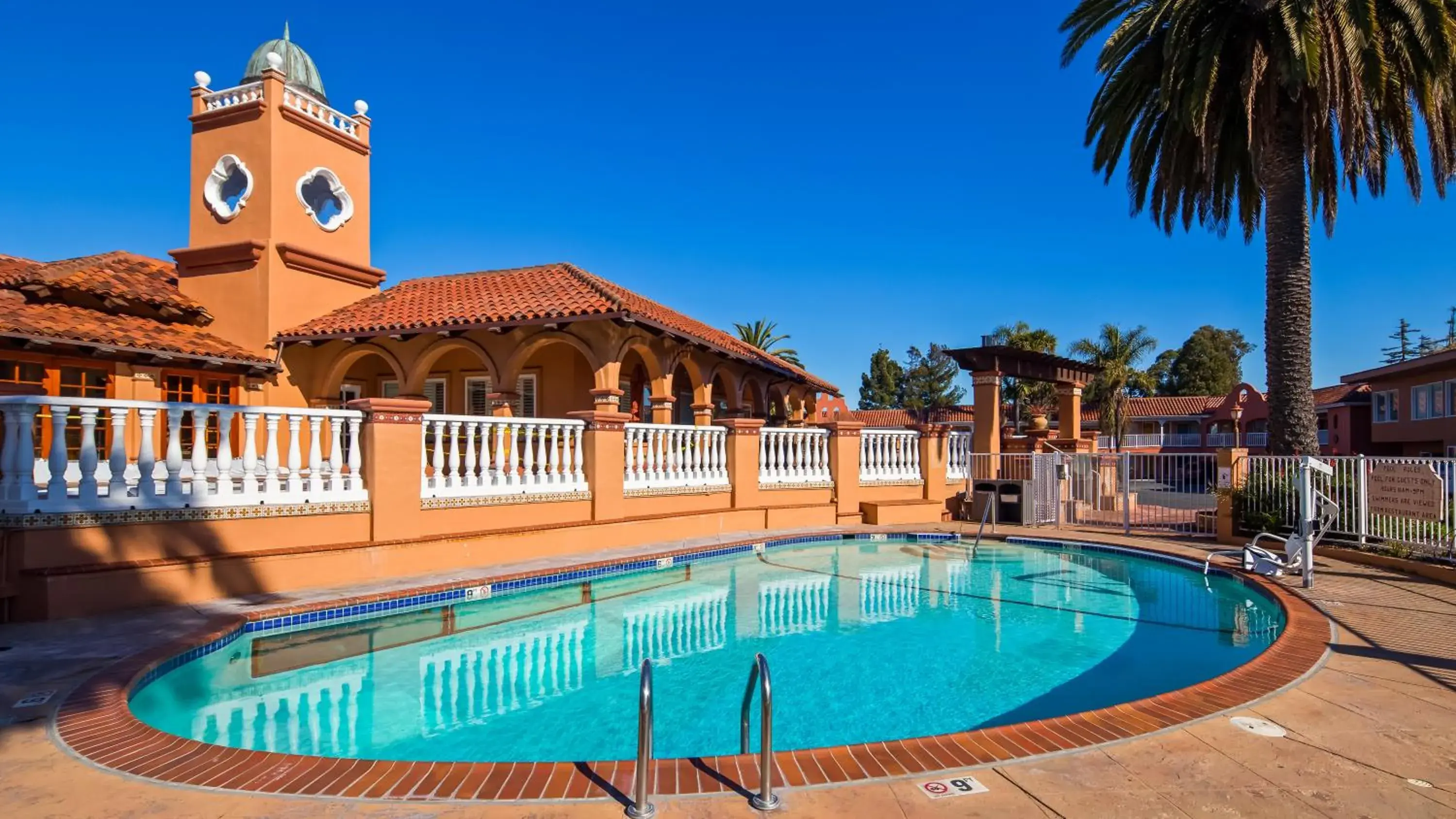Swimming Pool in SFO El Rancho Inn, SureStay Collection by Best Western