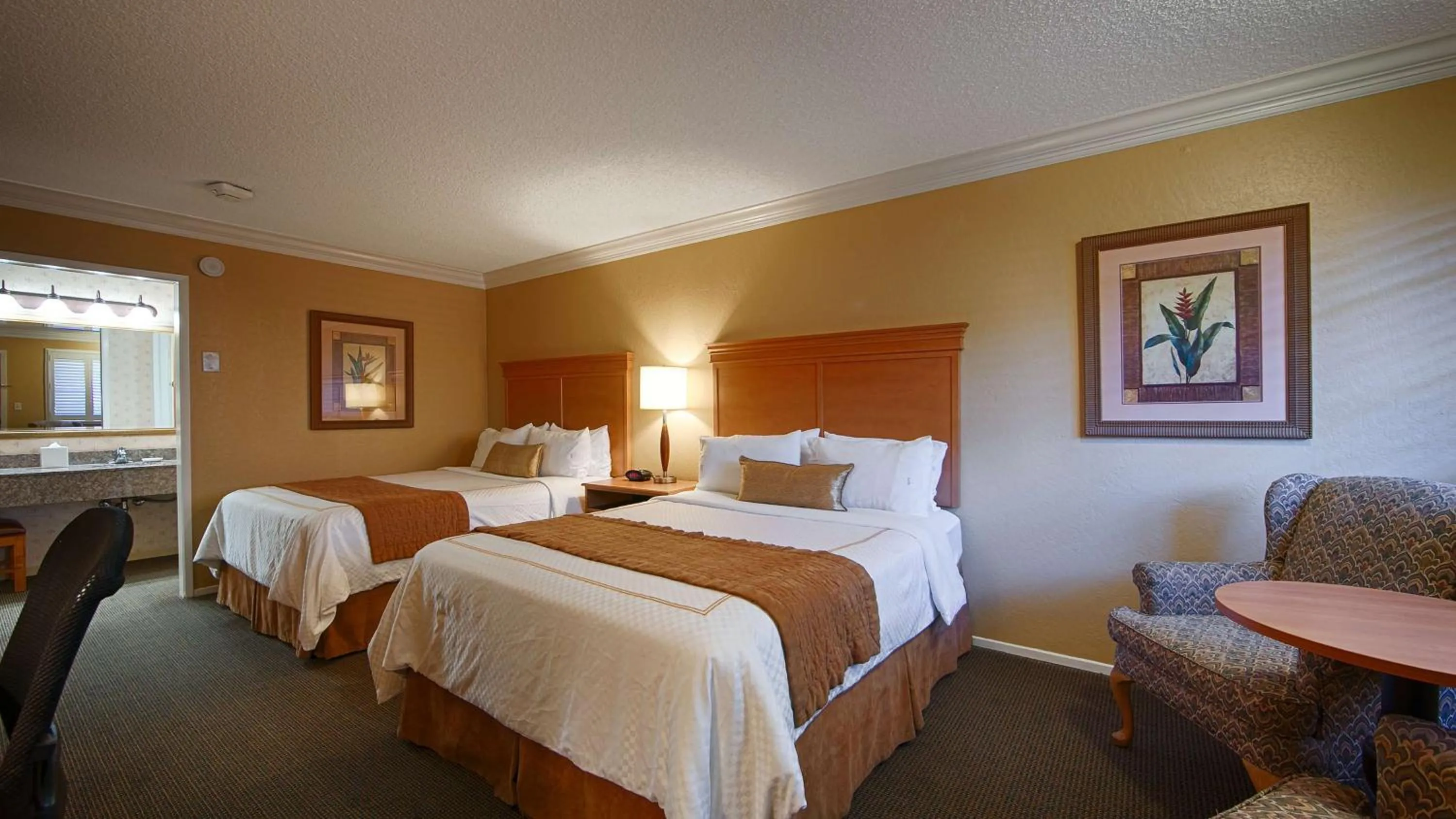 Bedroom, Bed in SFO El Rancho Inn SureStay Collection by Best Western