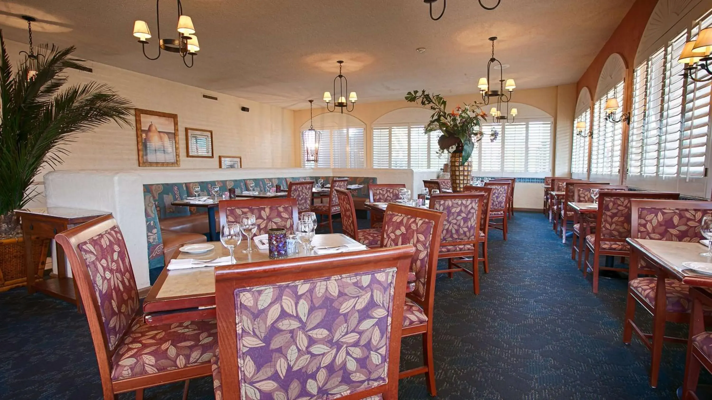 Breakfast, Restaurant/Places to Eat in SFO El Rancho Inn, SureStay Collection by Best Western