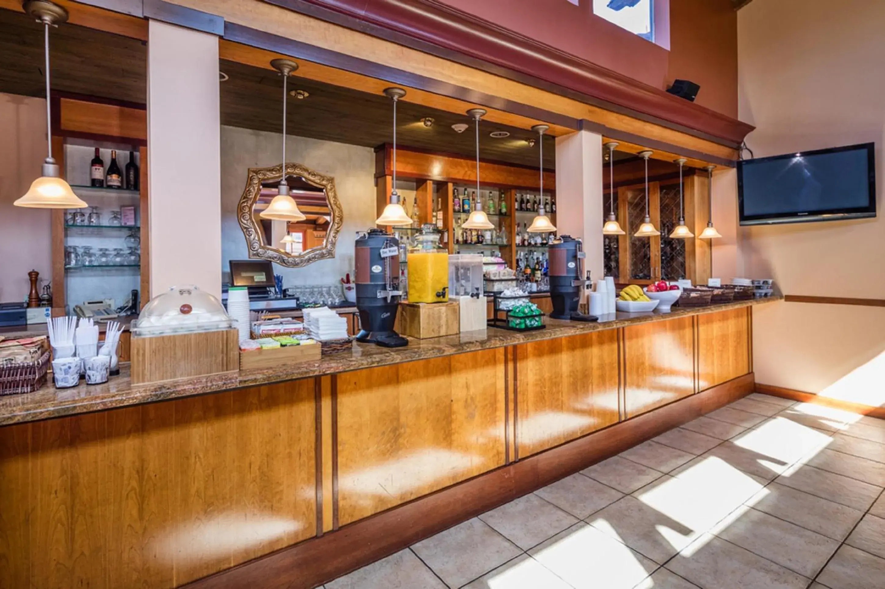 Continental breakfast, Restaurant/Places to Eat in SFO El Rancho Inn, SureStay Collection by Best Western