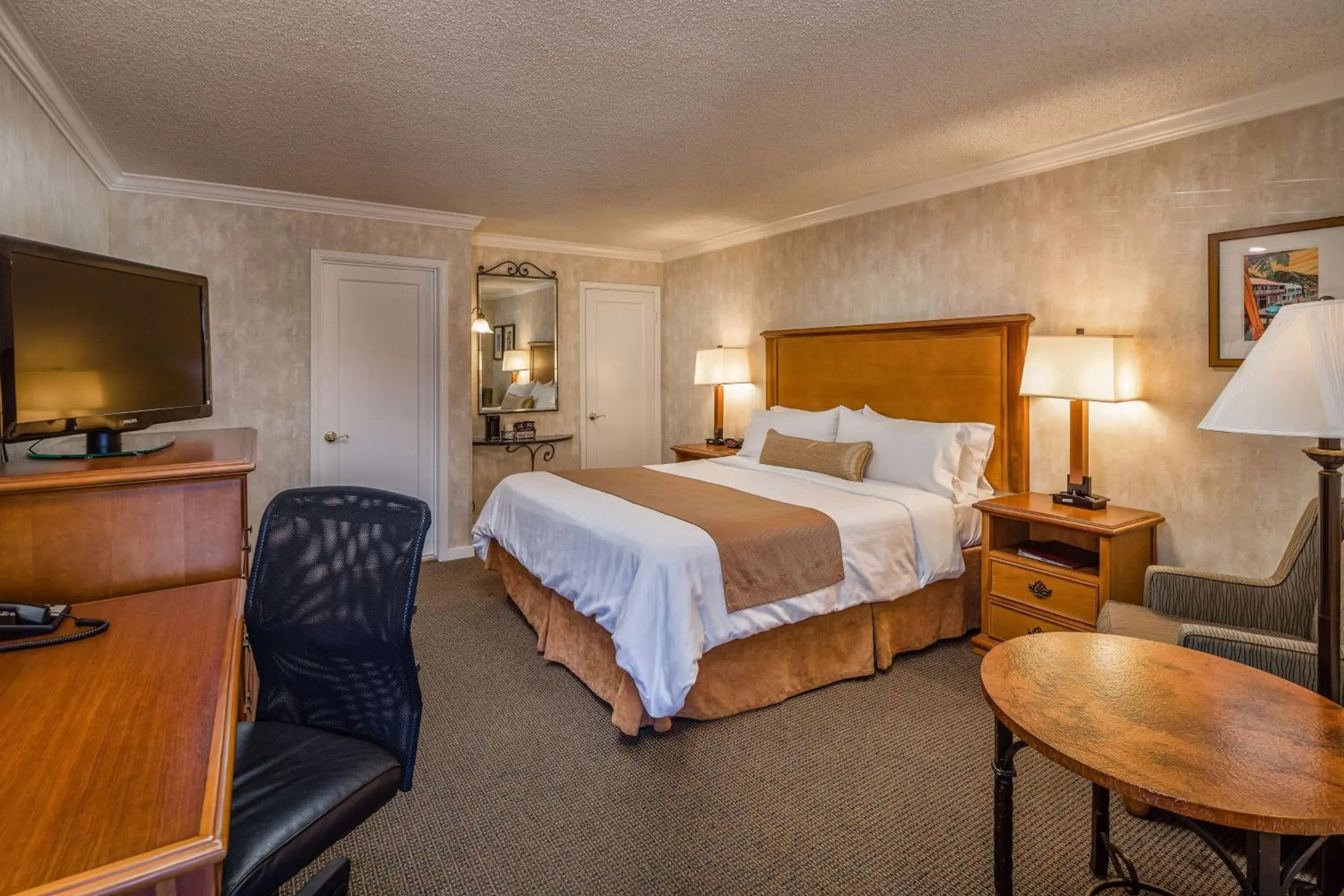 Photo of the whole room, Bed in SFO El Rancho Inn, SureStay Collection by Best Western