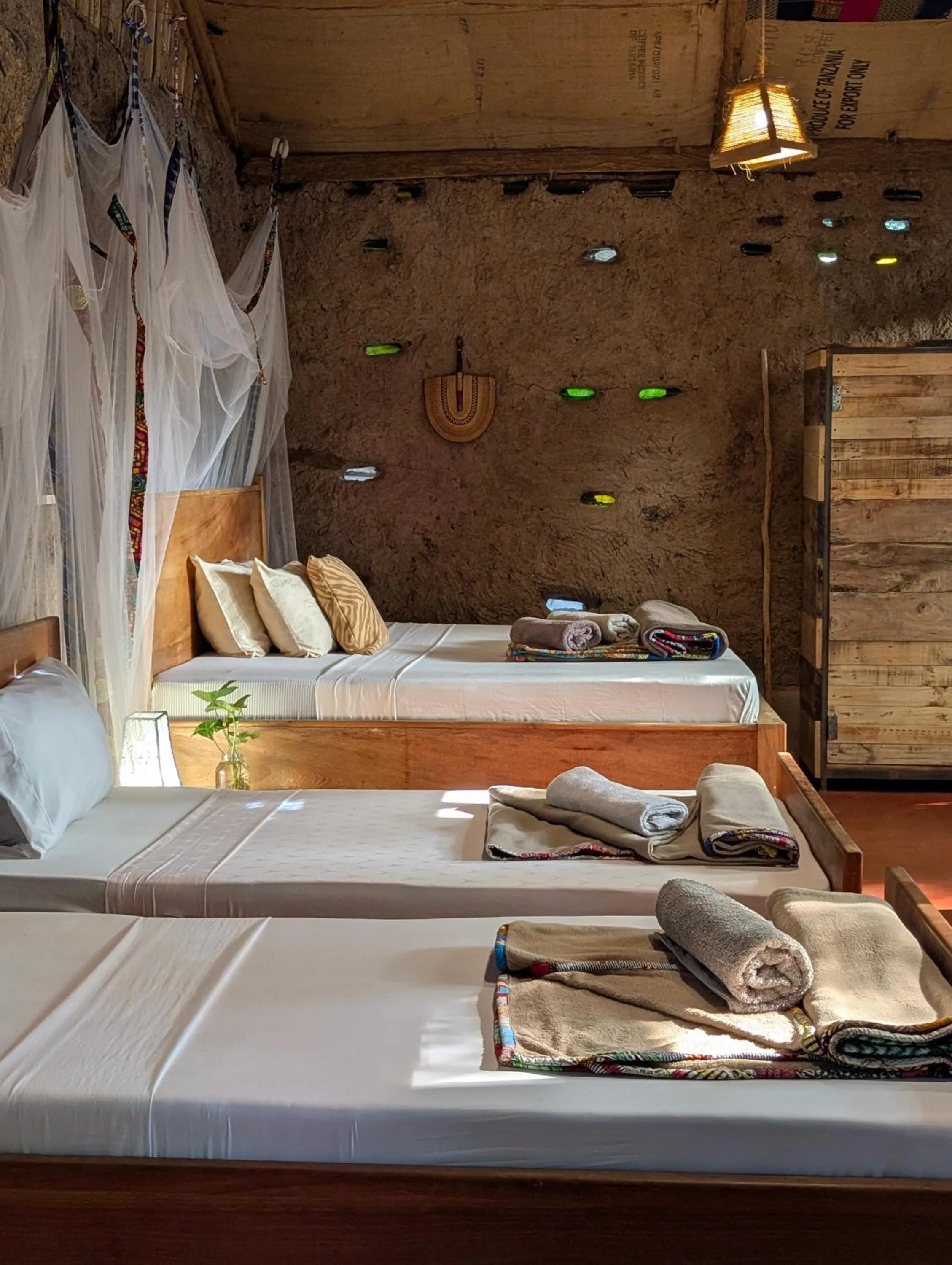 Backyard Eco Bungalows Moshi