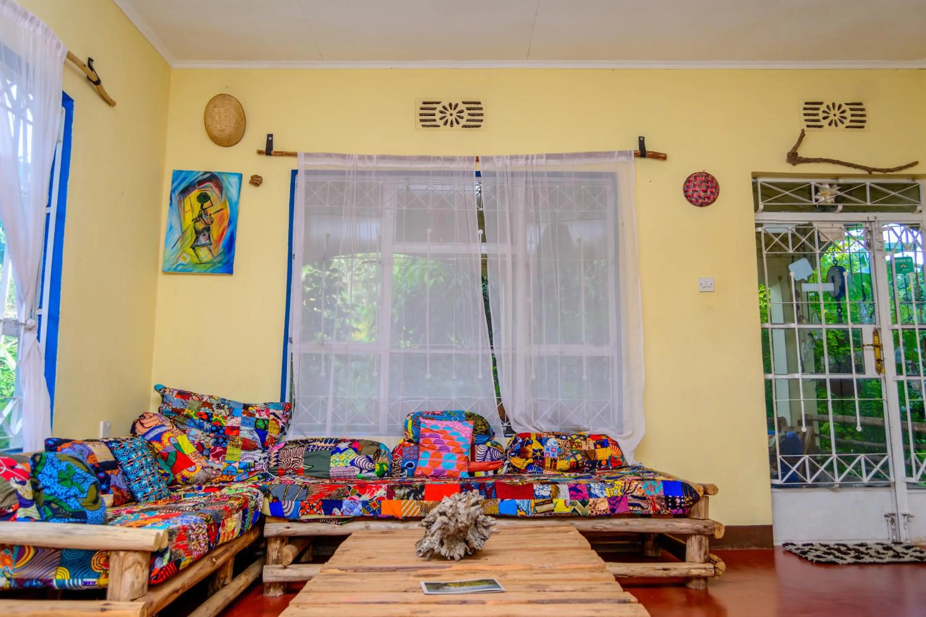 Backyard Eco Bungalows Moshi