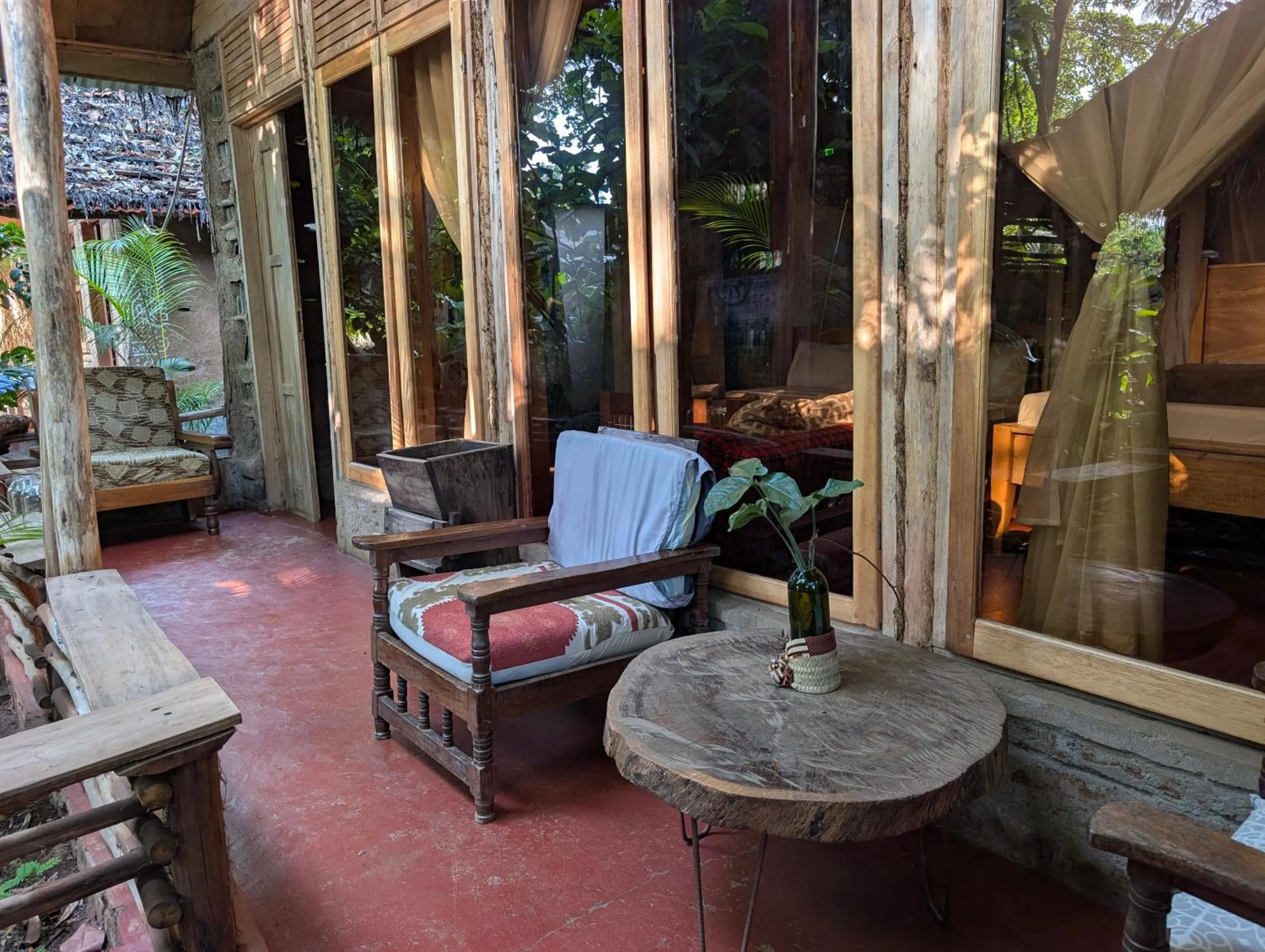 Backyard Eco Bungalows Moshi
