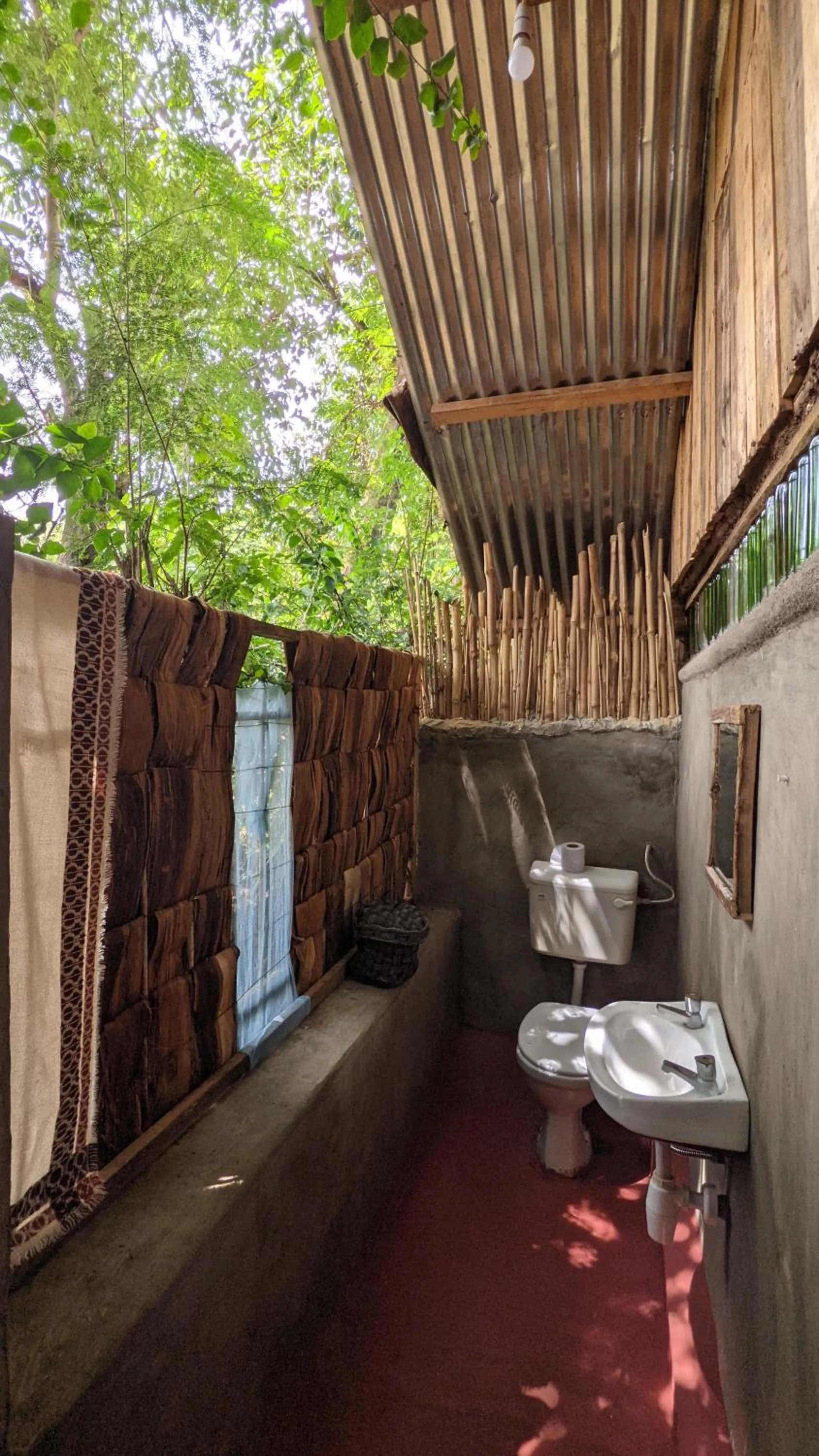 Backyard Eco Bungalows Moshi