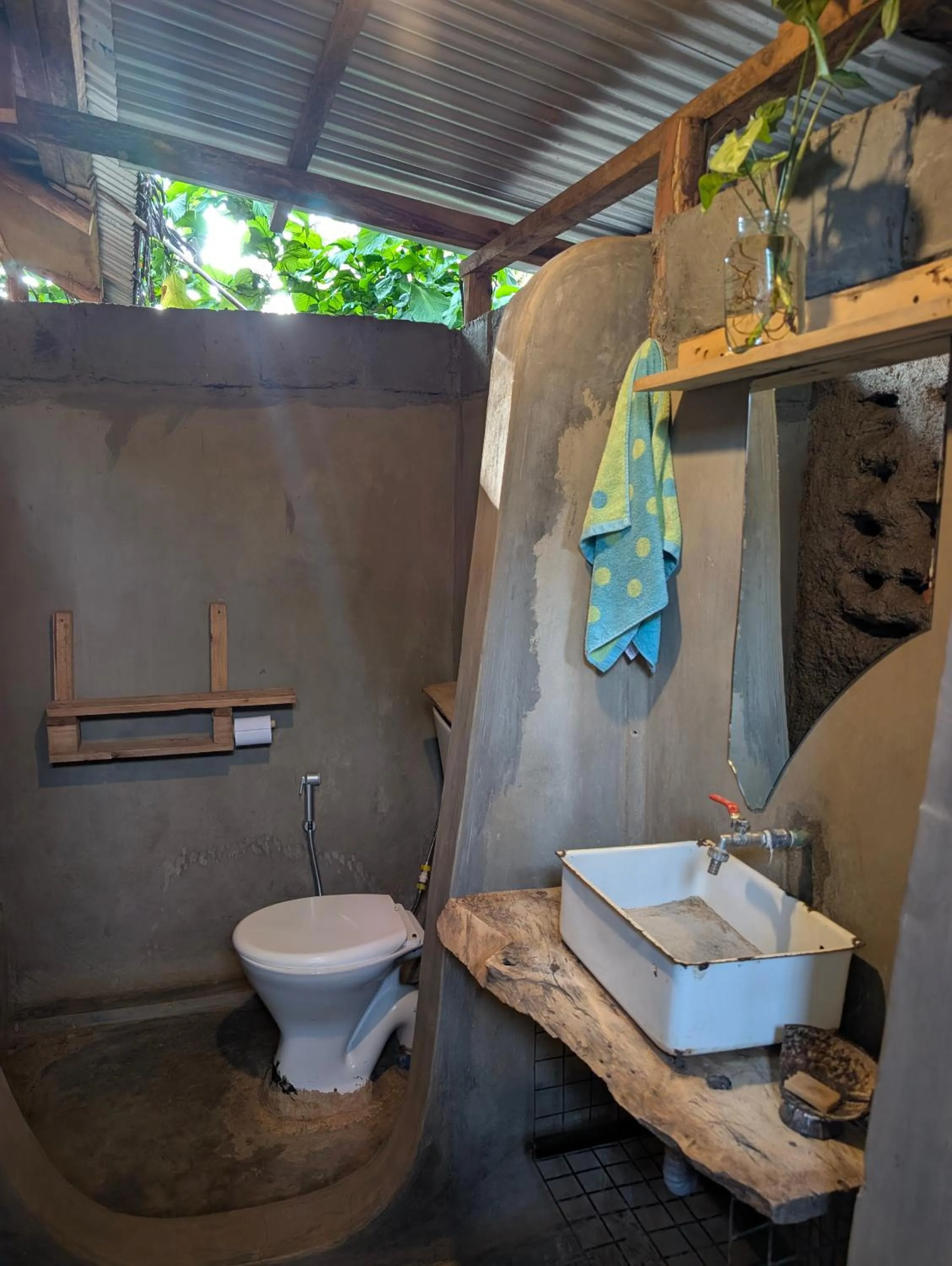 Backyard Eco Bungalows Moshi