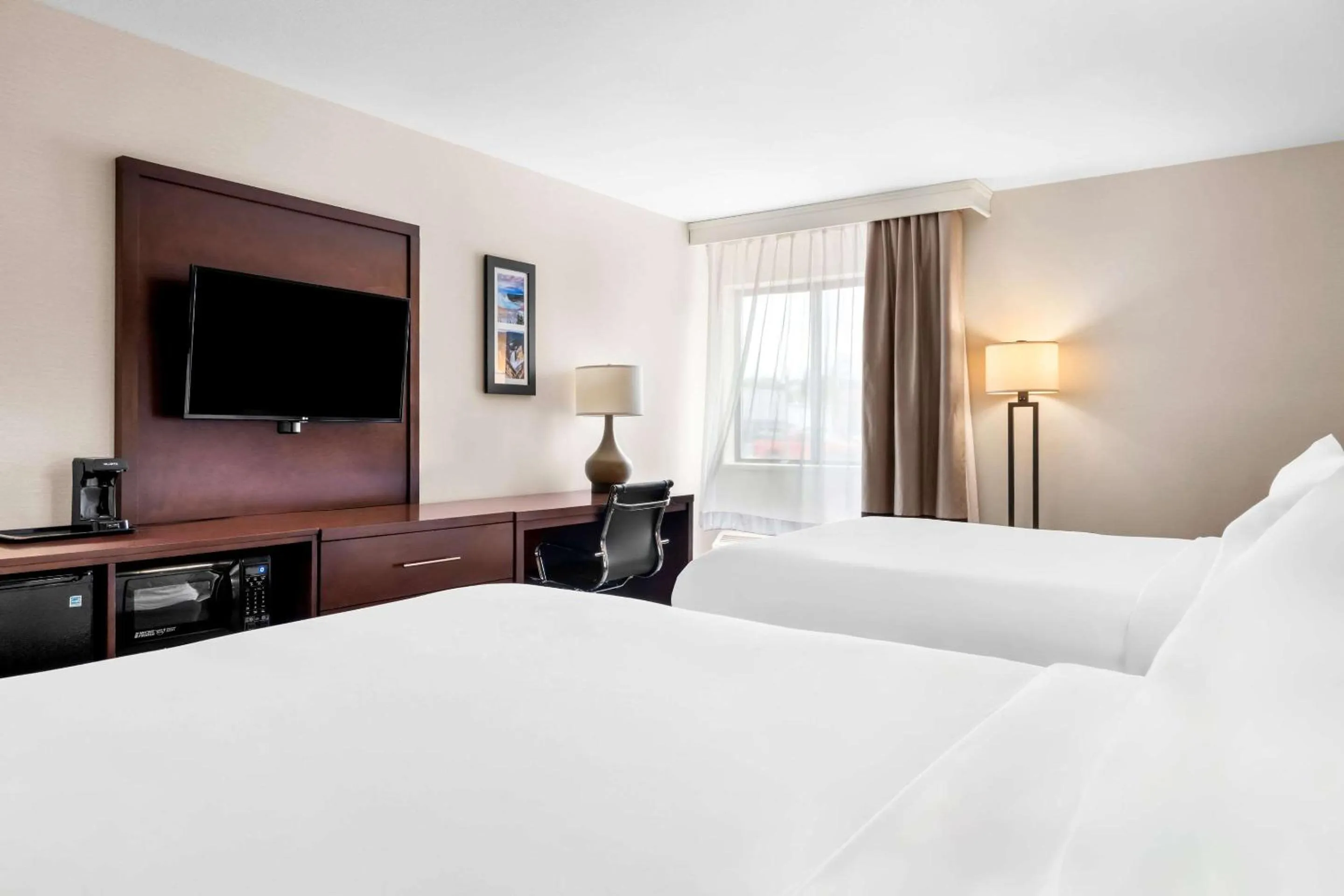 Bedroom, Bed in Comfort Inn at Buffalo Bill Village Resort