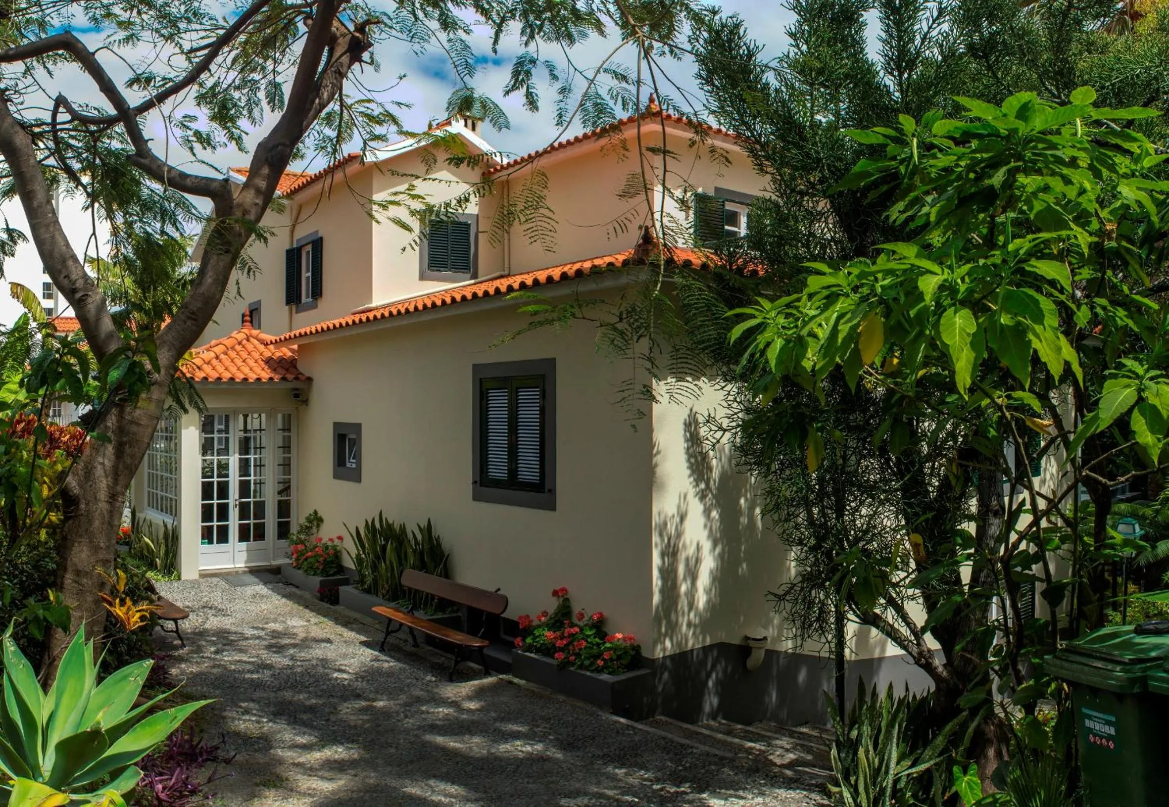 Facade/entrance in Vila Vicência