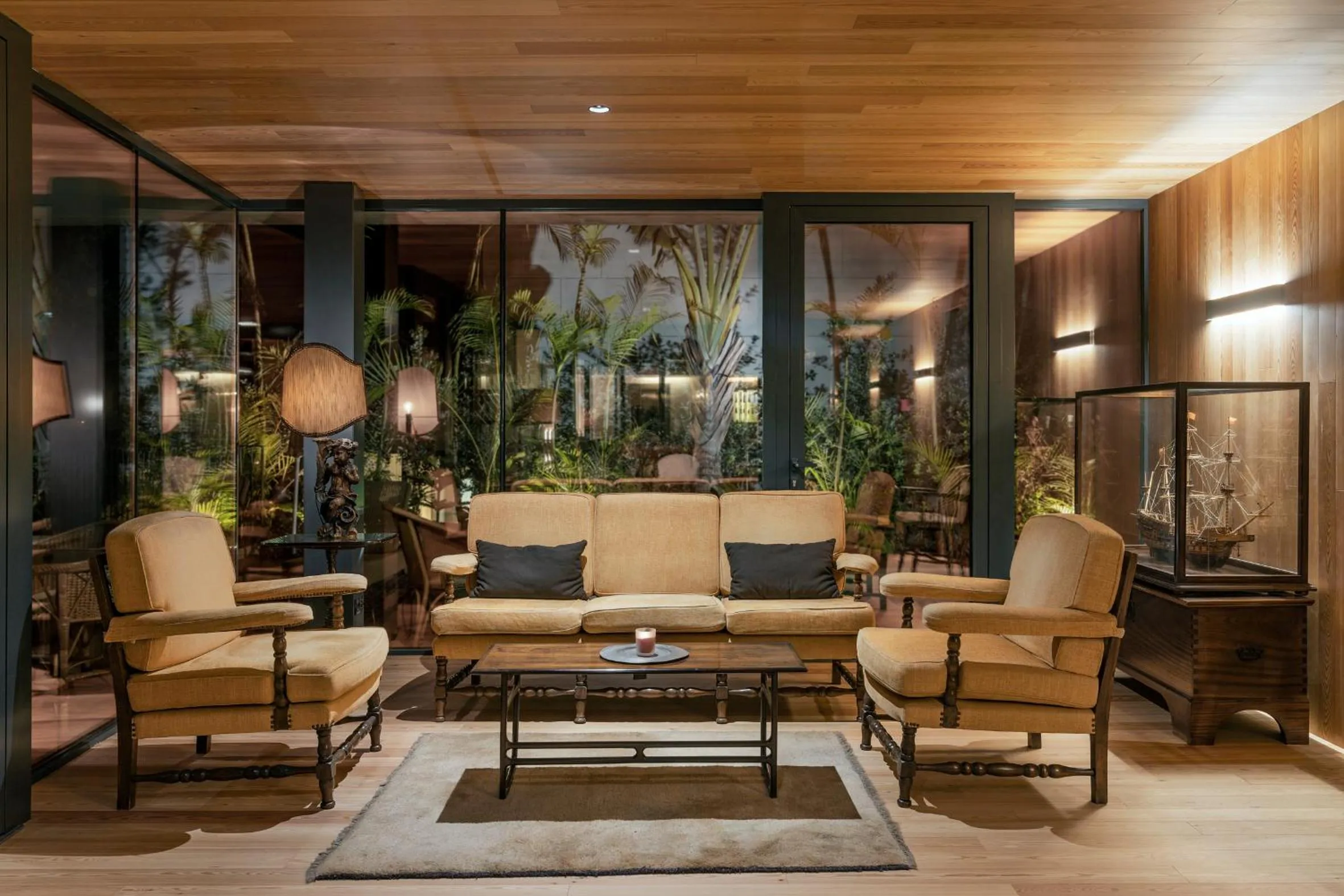 Communal lounge/ TV room in Vila Vicência