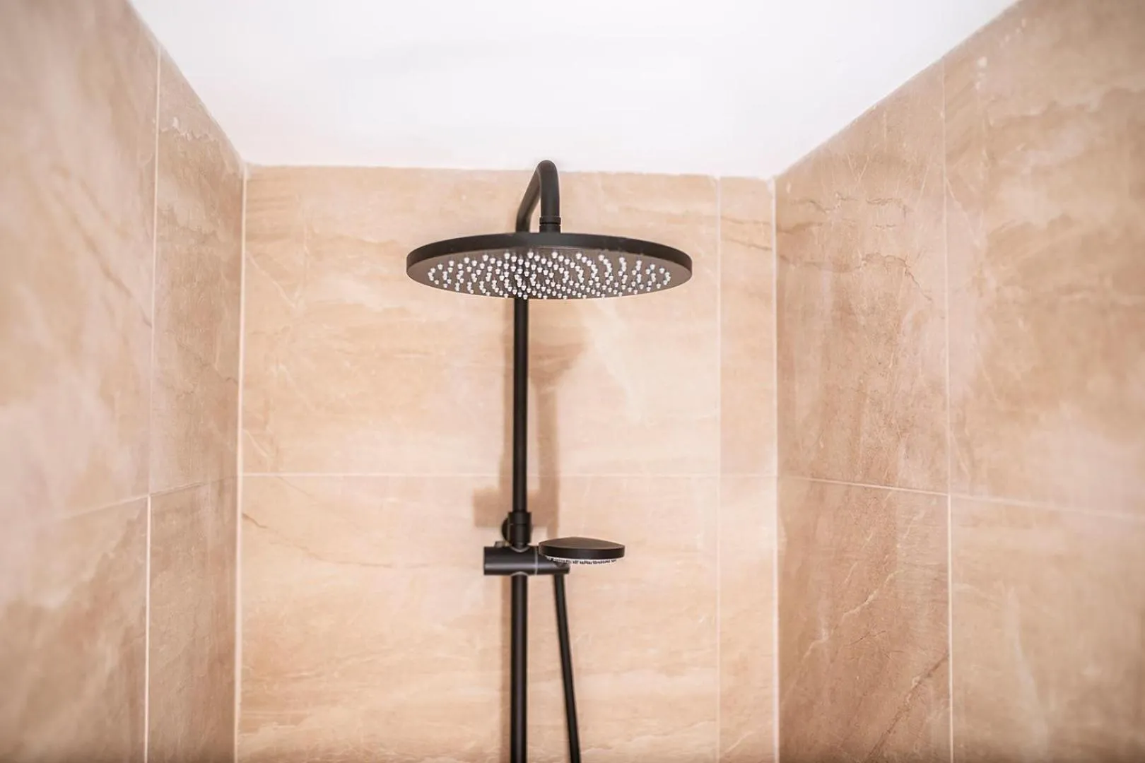 Shower in Apartamento Superior Bali