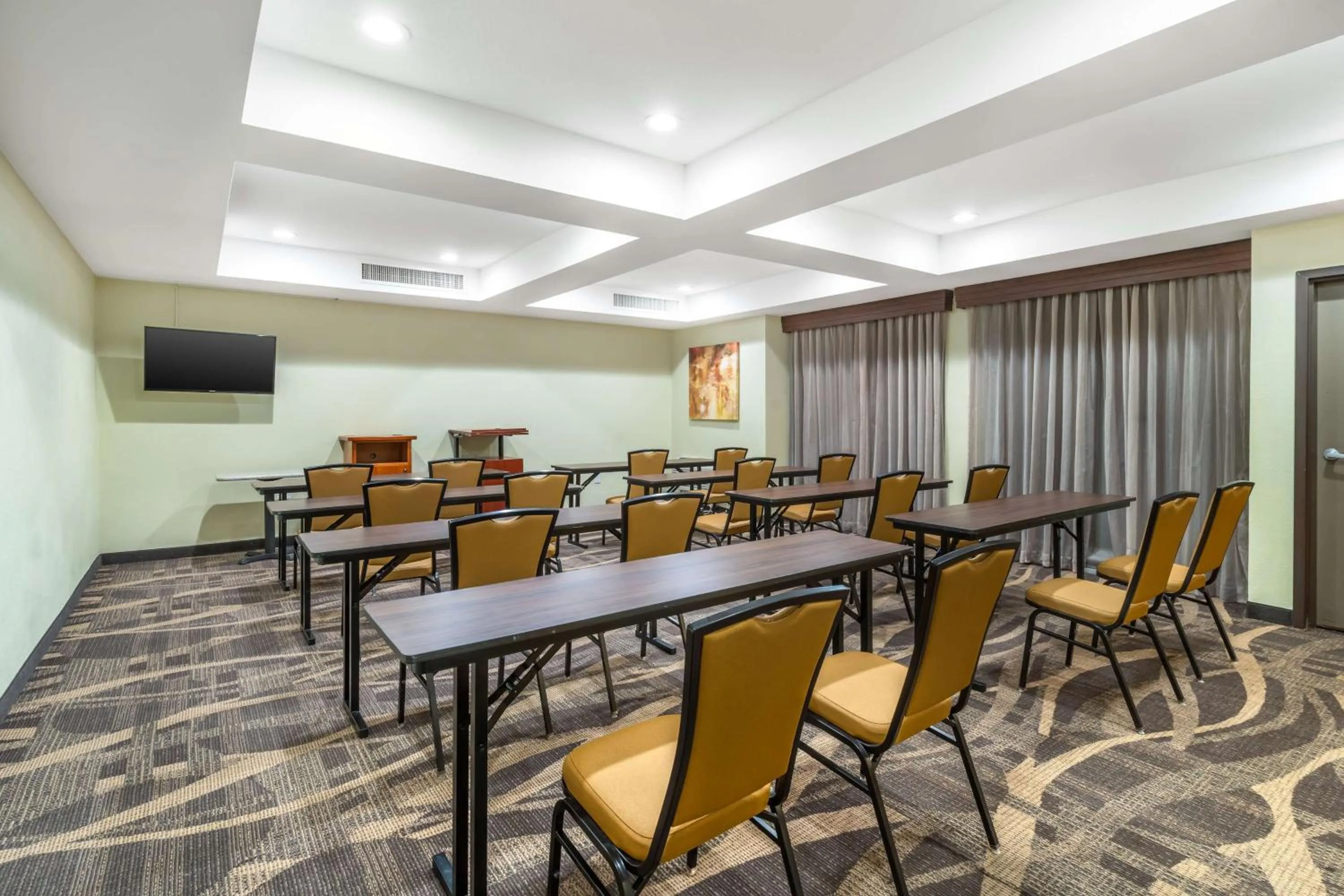 Meeting/conference room in Best Western John Muir Inn