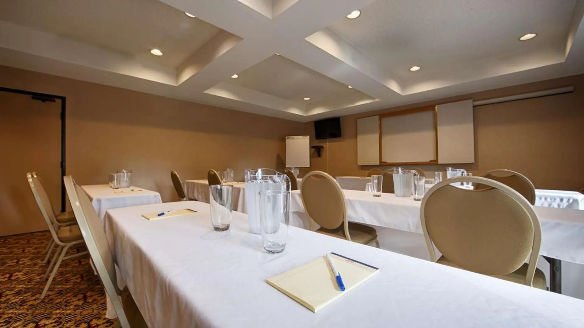 Banquet/Function facilities in Best Western John Muir Inn