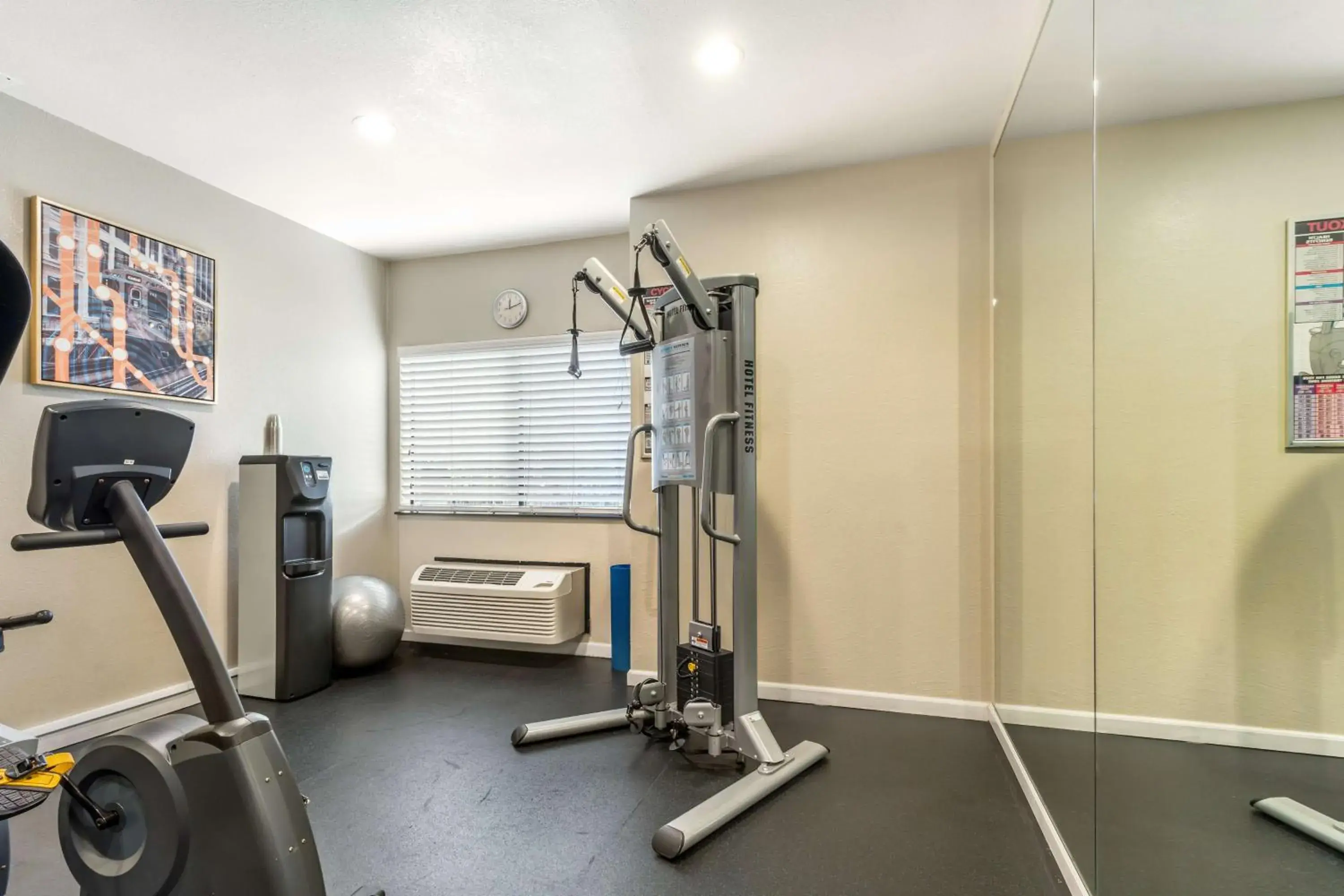 Fitness centre/facilities in Best Western John Muir Inn Fitness centre/facilities in Best Western John Muir Inn