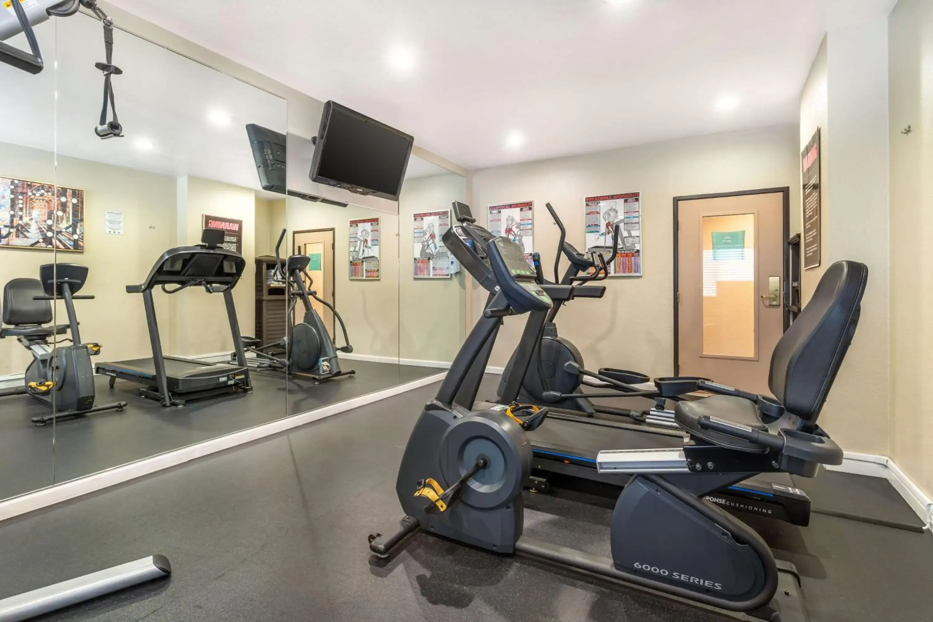 Fitness centre/facilities in Best Western John Muir Inn Fitness centre/facilities in Best Western John Muir Inn