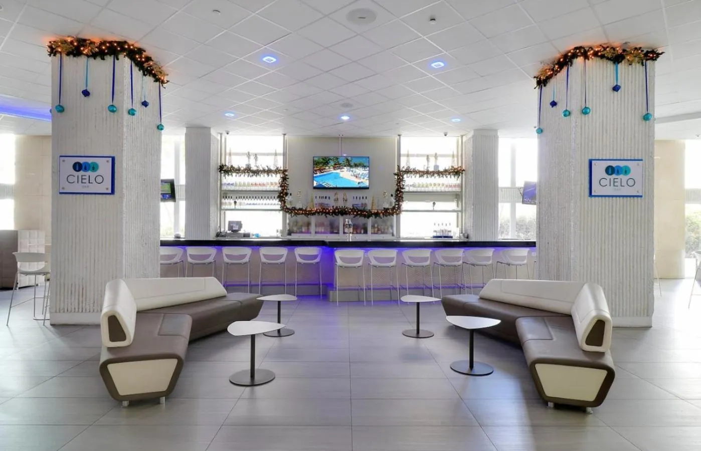 Lobby or reception in 2BR Condo at Isla Verde Beach