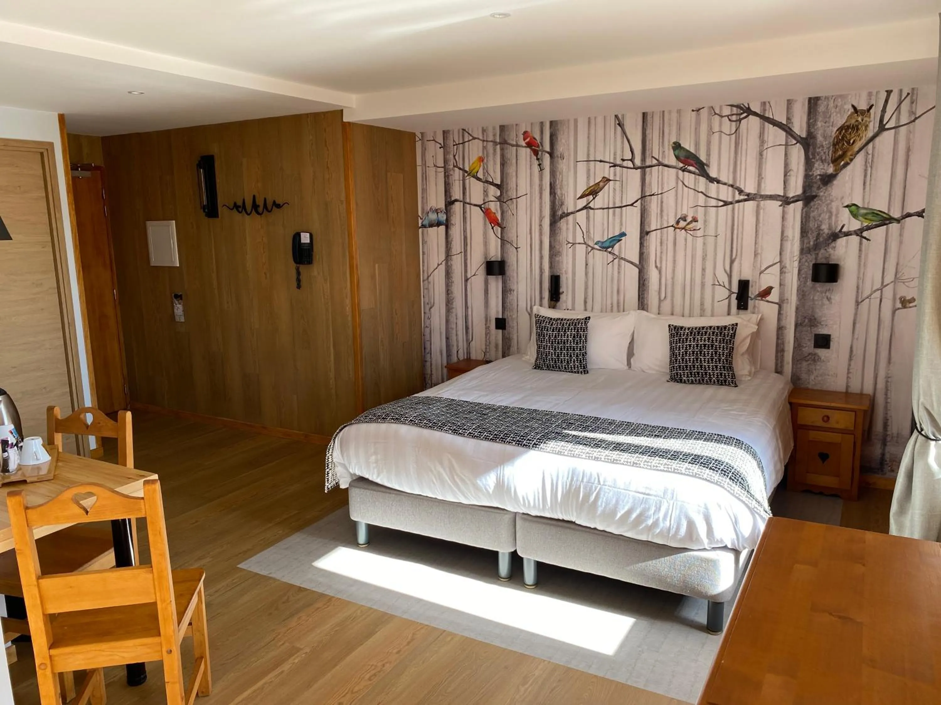 Bedroom, Bed in Logis Hôtel & Spa Les Autanes