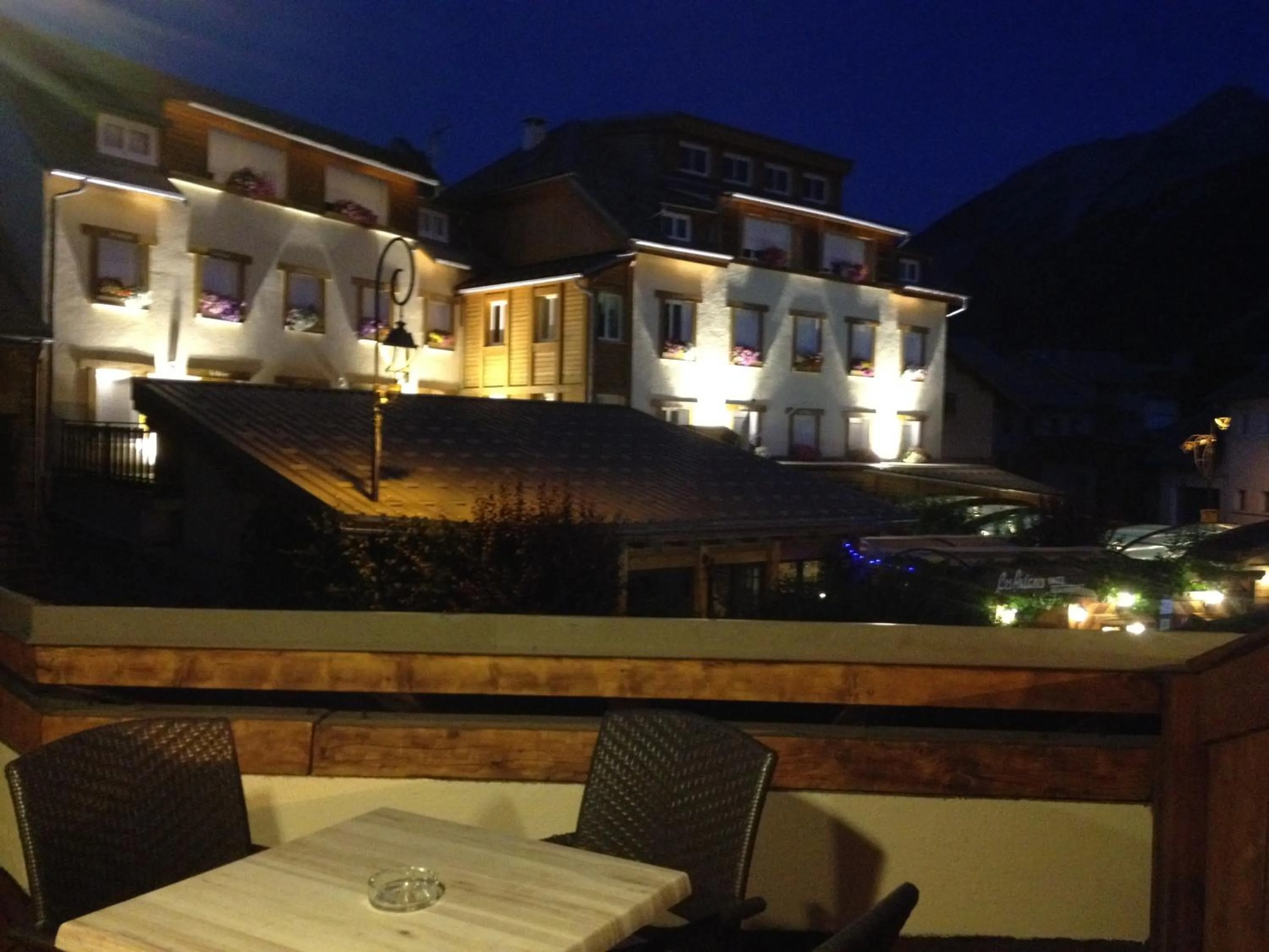 Facade/entrance in Logis Hôtel & Spa Les Autanes