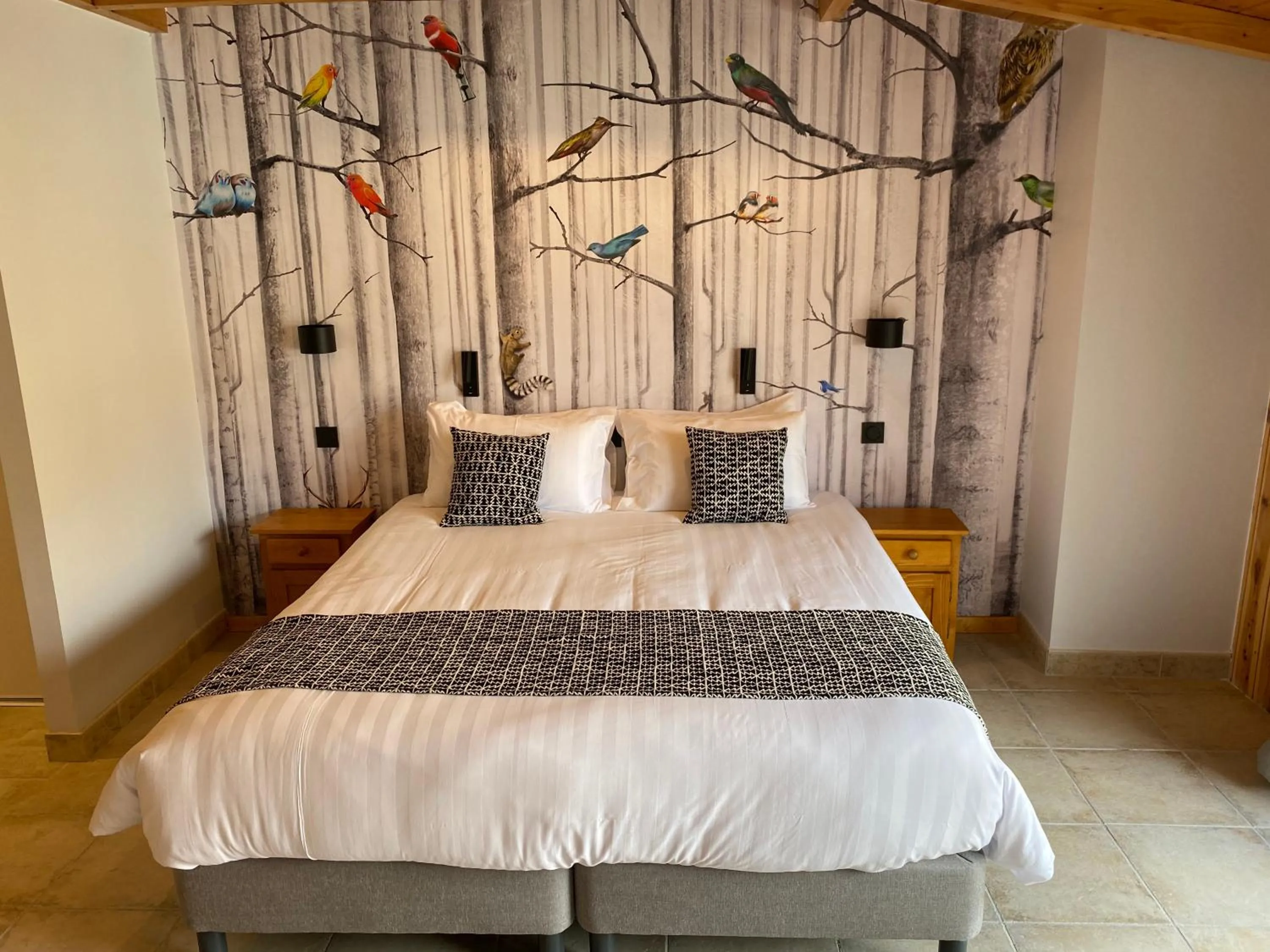 Bedroom, Bed in Logis Hôtel & Spa Les Autanes