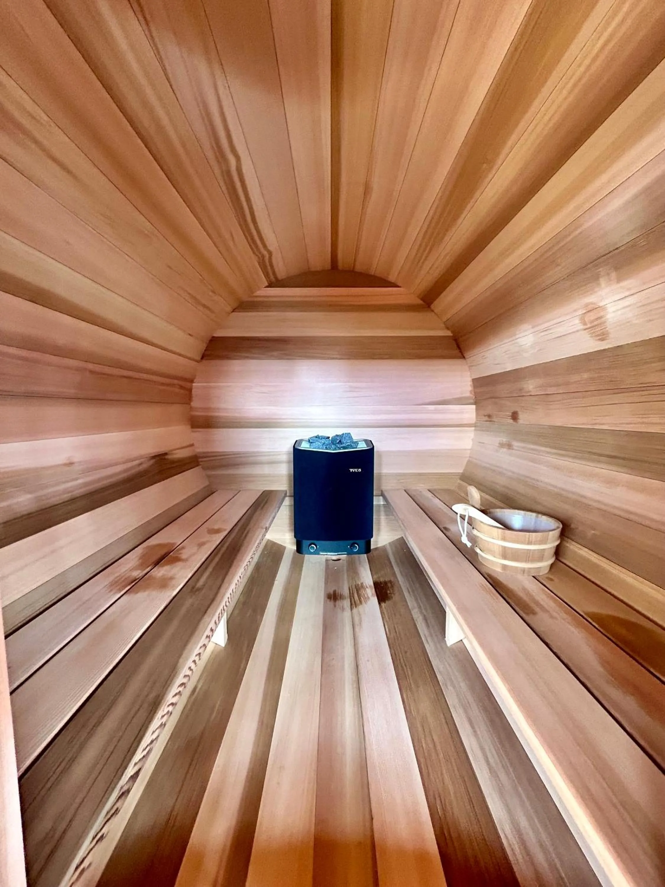 Hot Tub in Logis Hôtel & Spa Les Autanes