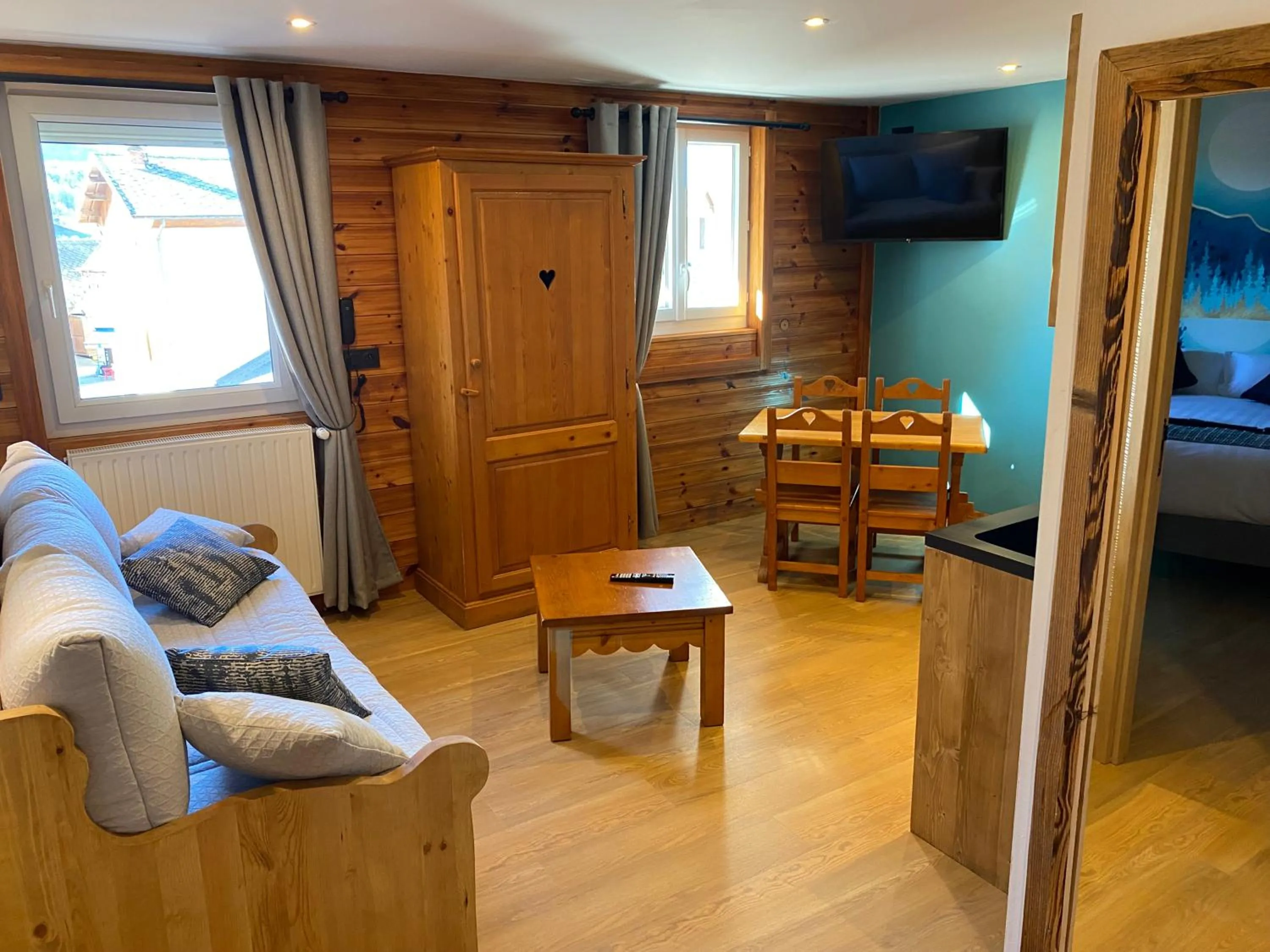 Living room in Logis Hôtel & Spa Les Autanes