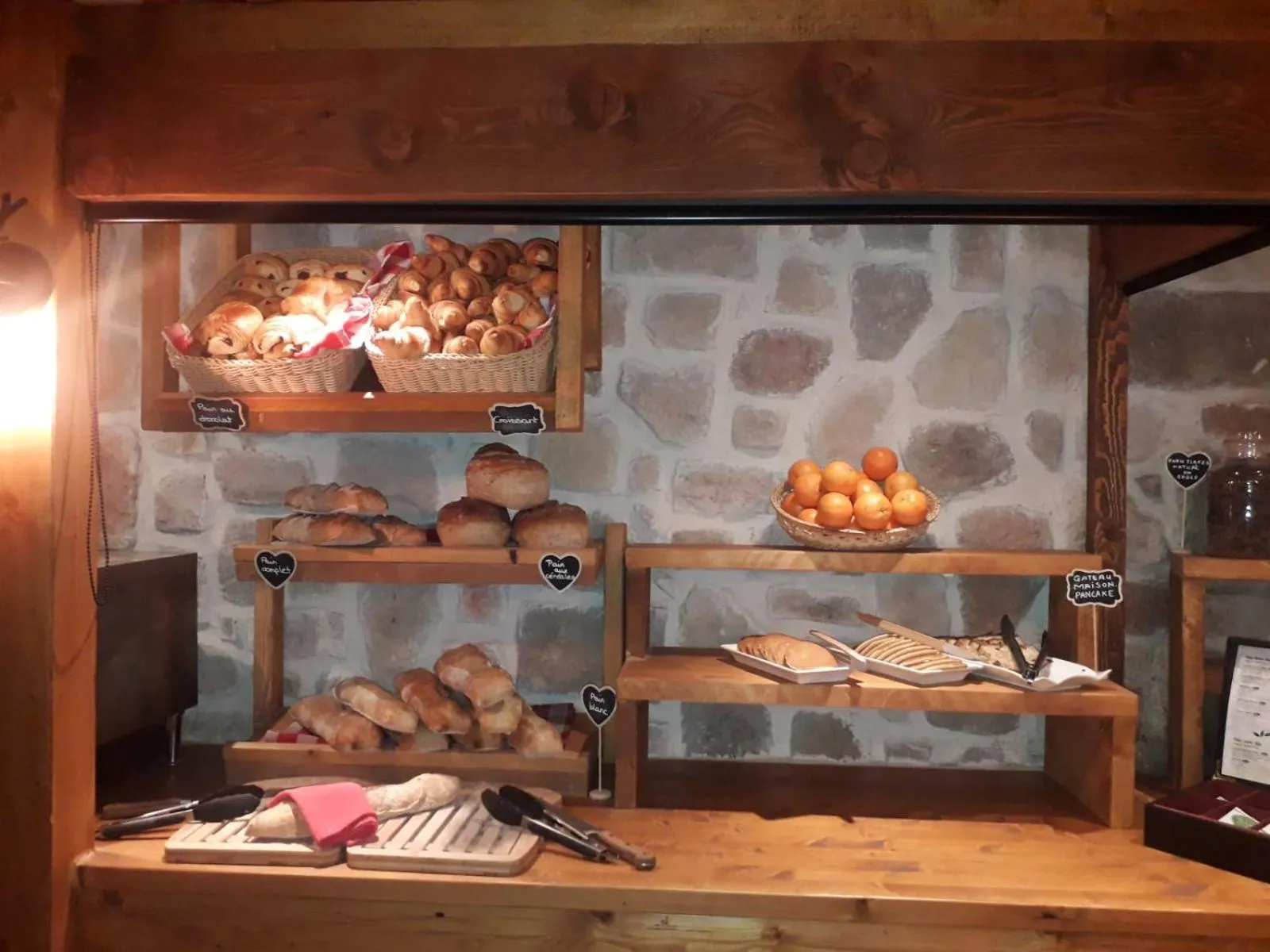 Breakfast in Logis Hôtel & Spa Les Autanes