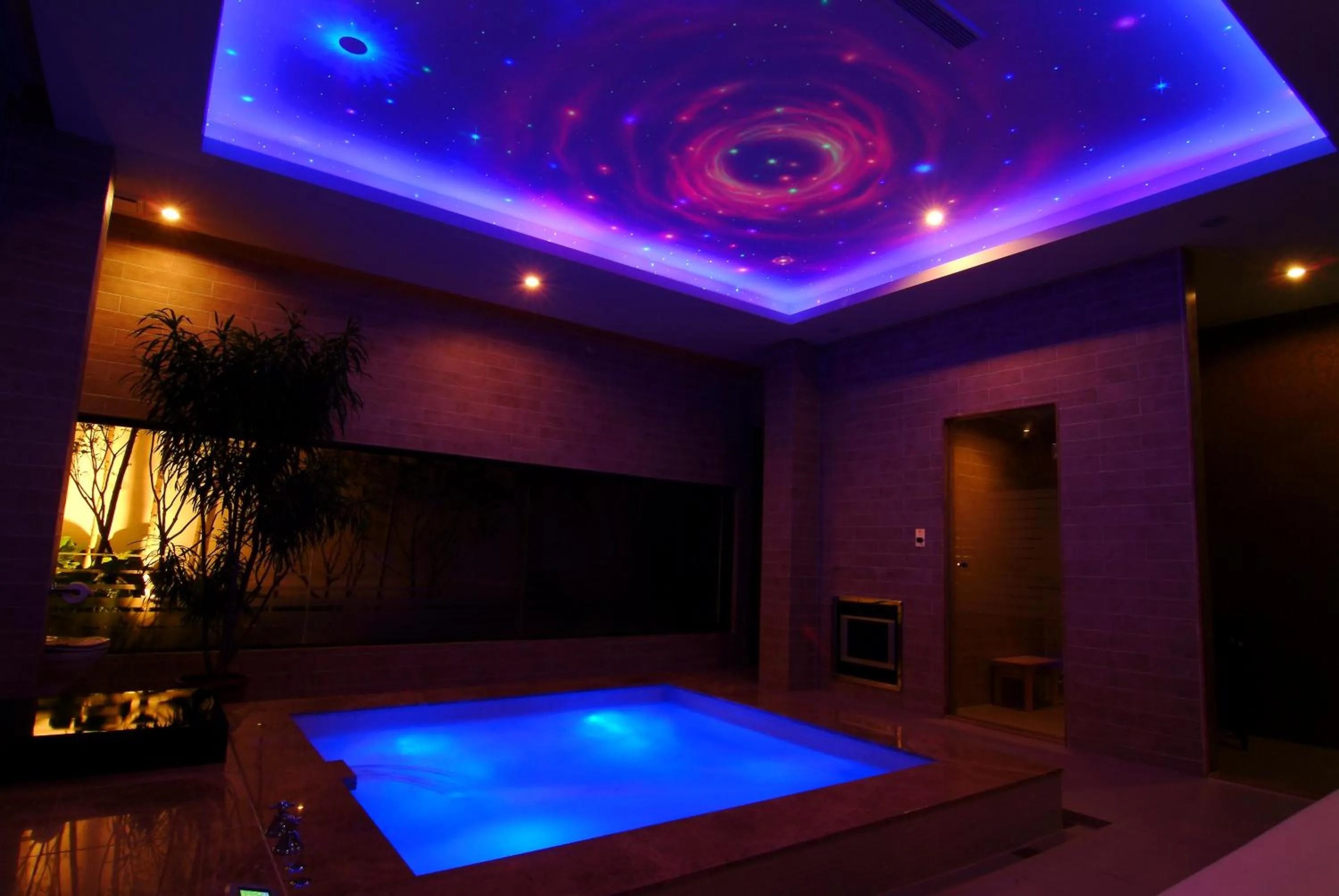 Photo of the whole room in Takao Love Motel