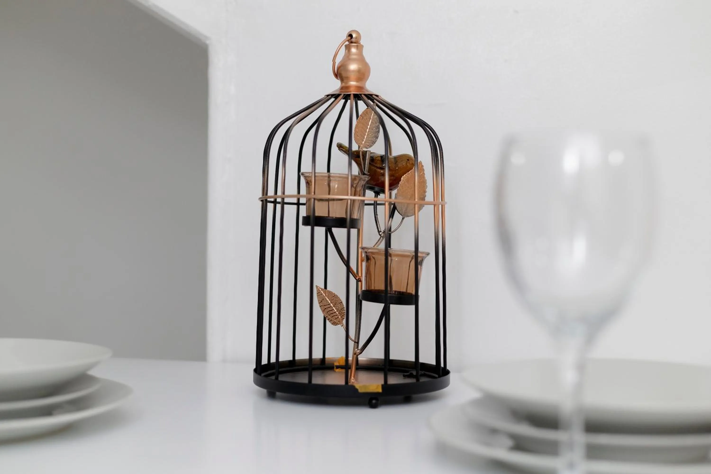 Dining area in KIRKSTALL SERVICED APARTMENTS LEEDS