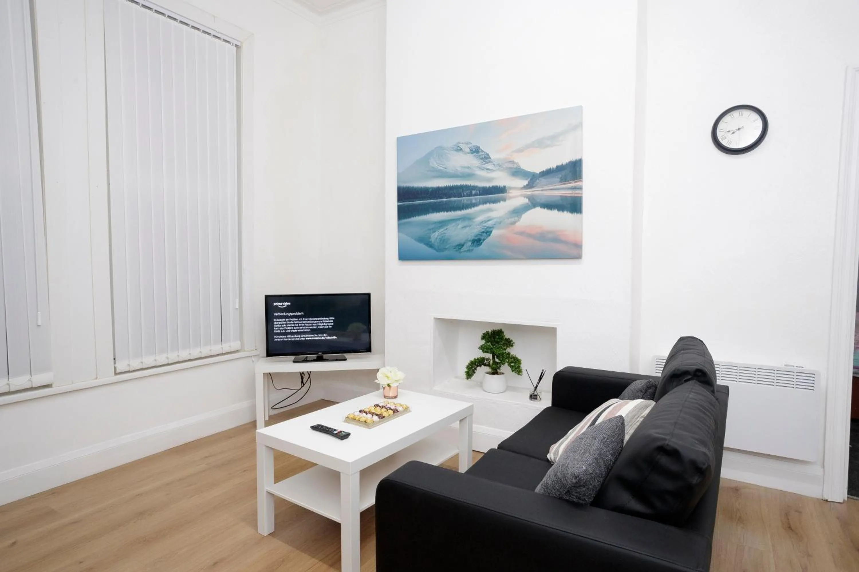 Living room in KIRKSTALL SERVICED APARTMENTS LEEDS