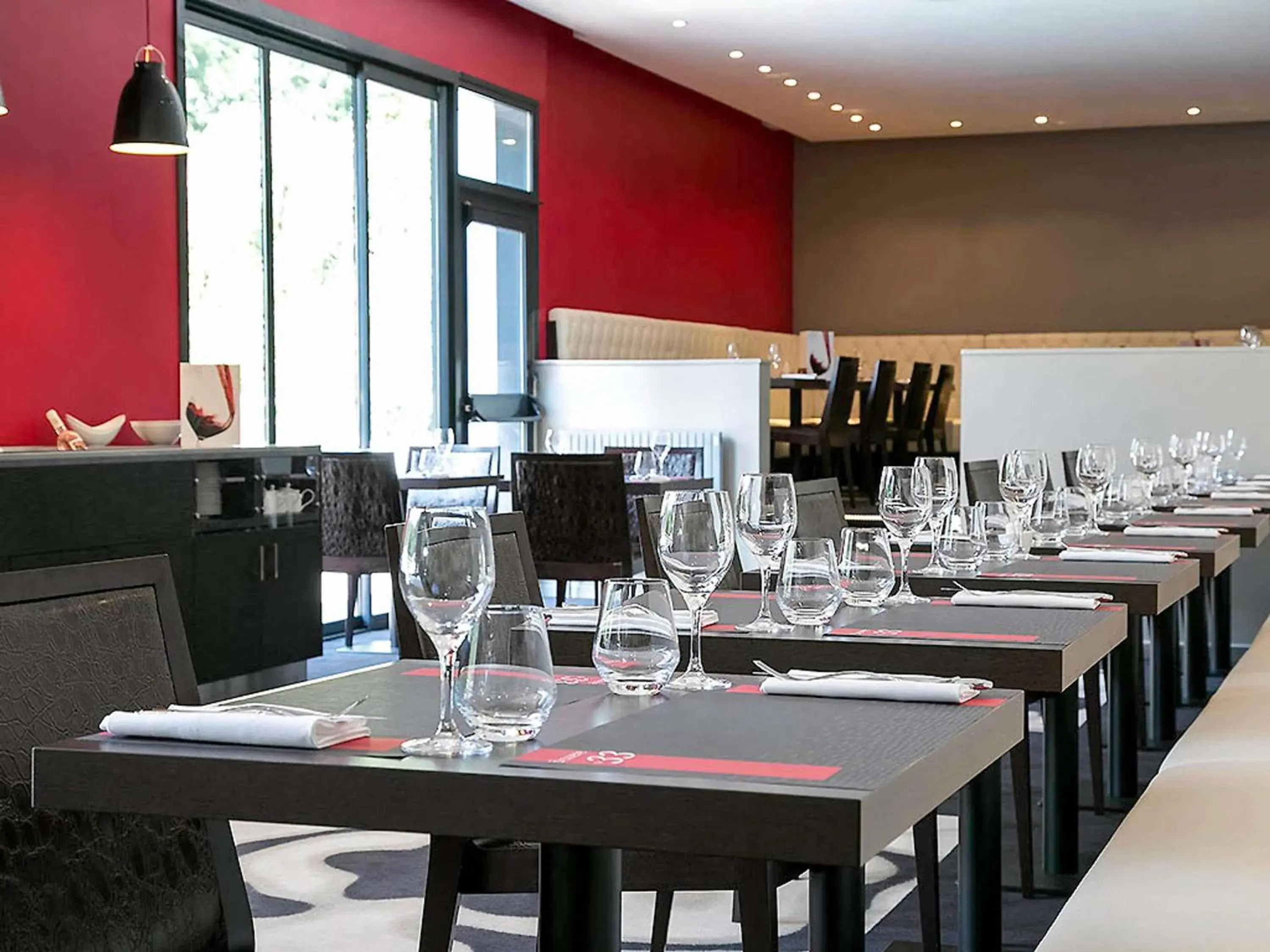 Property building in Mercure Bordeaux Lac Property building in Mercure Bordeaux Lac