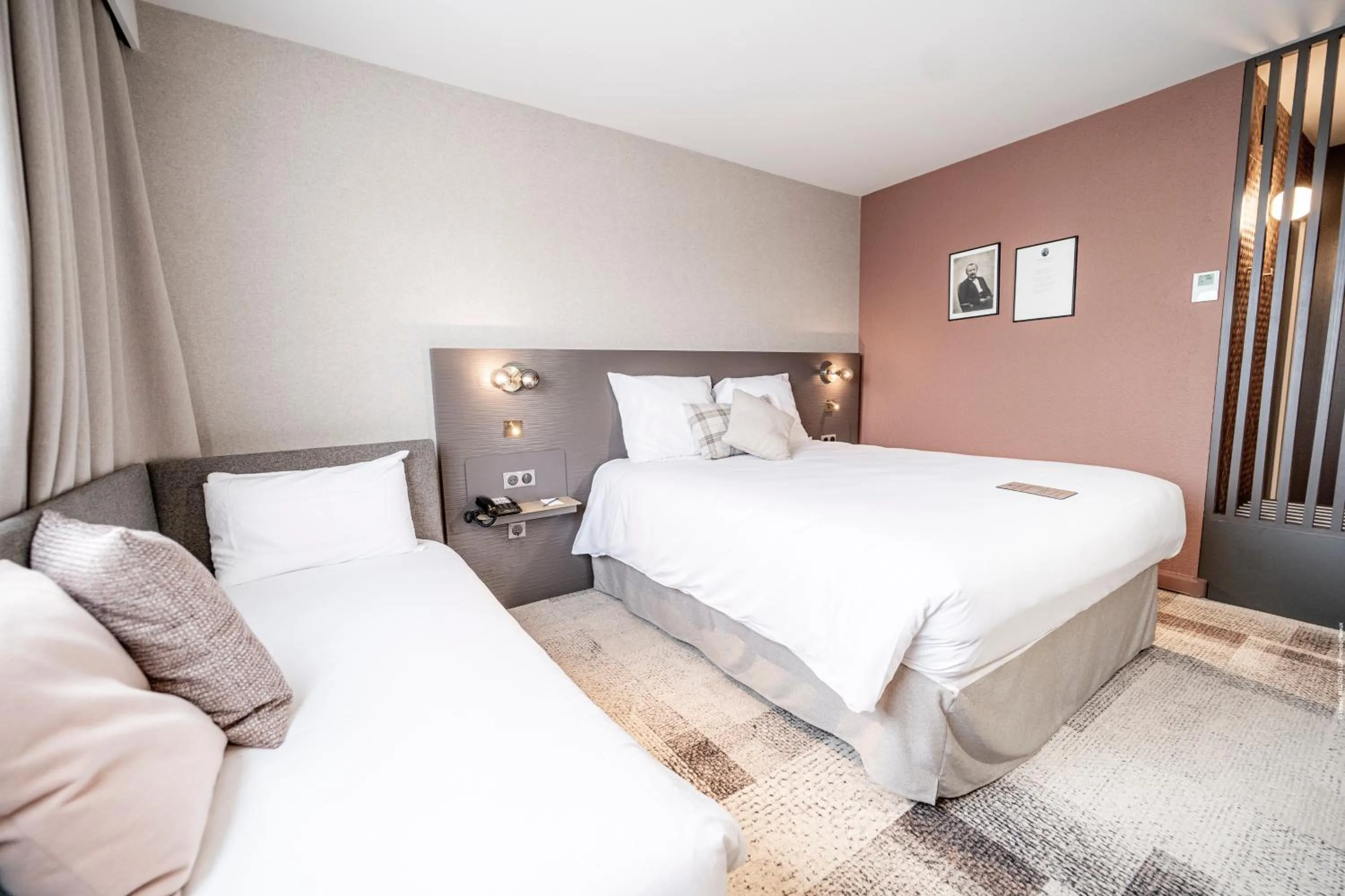 Bedroom, Bed in Mercure Bordeaux Lac