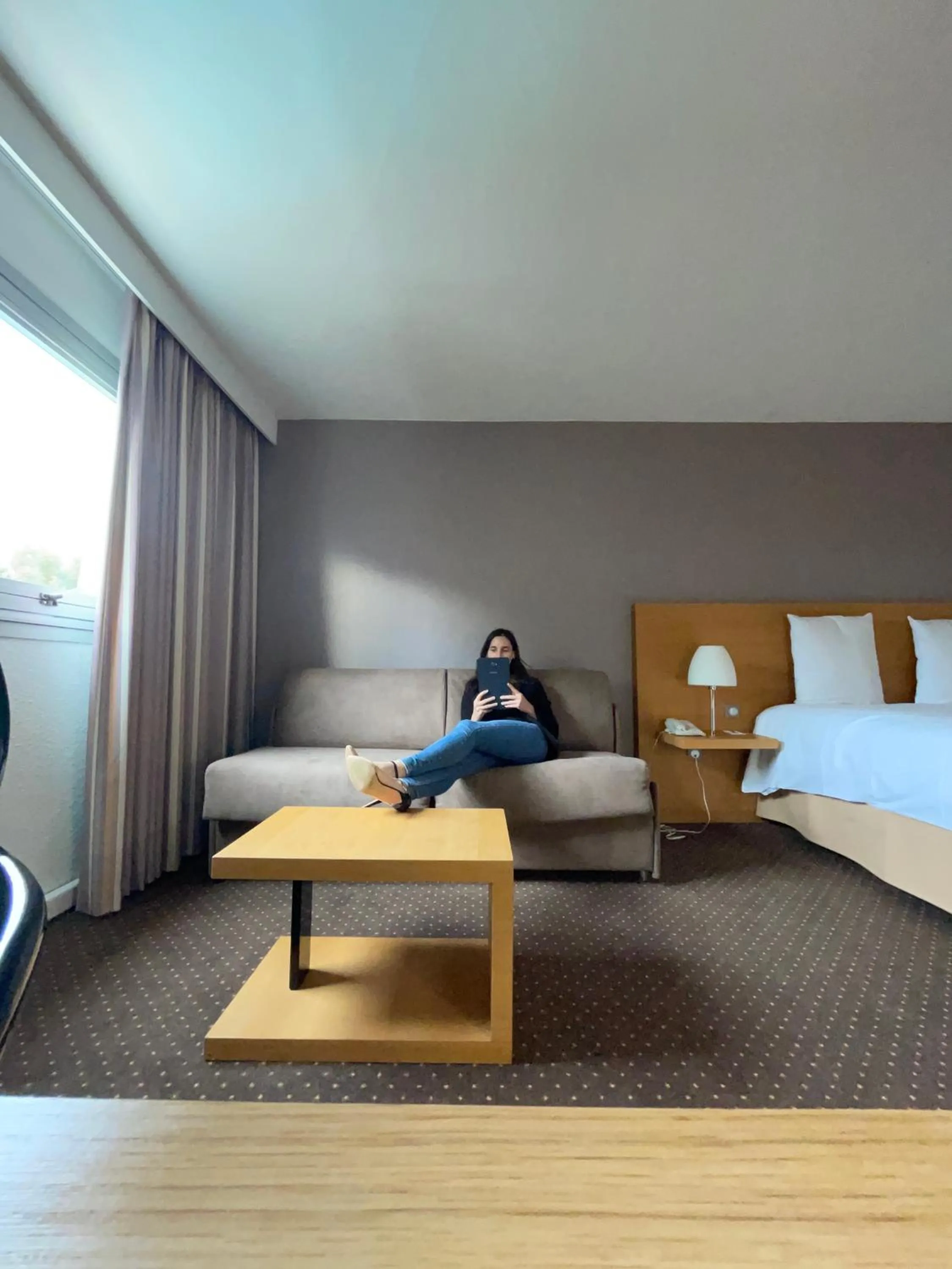 Bedroom, Bed in Mercure Bordeaux Lac