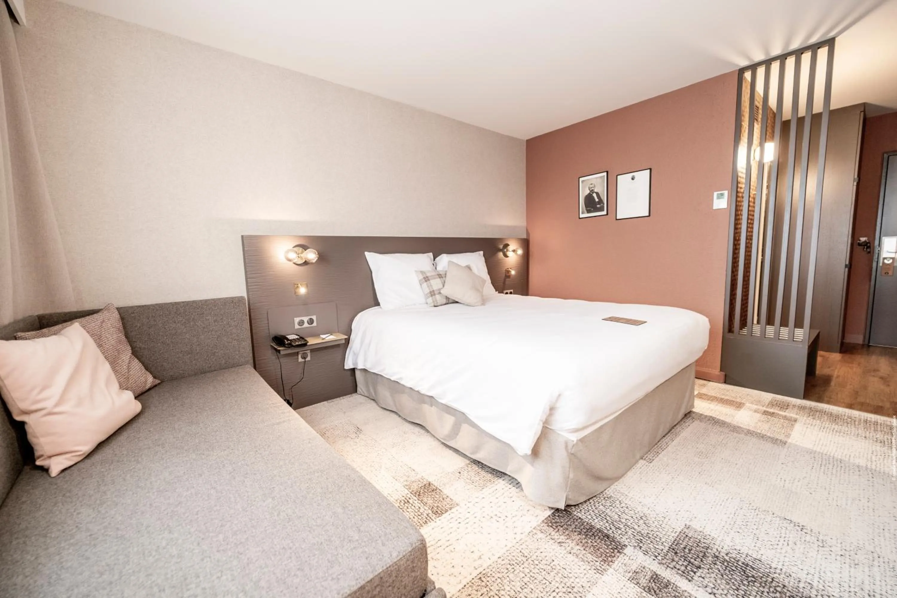 Bedroom, Bed in Mercure Bordeaux Lac