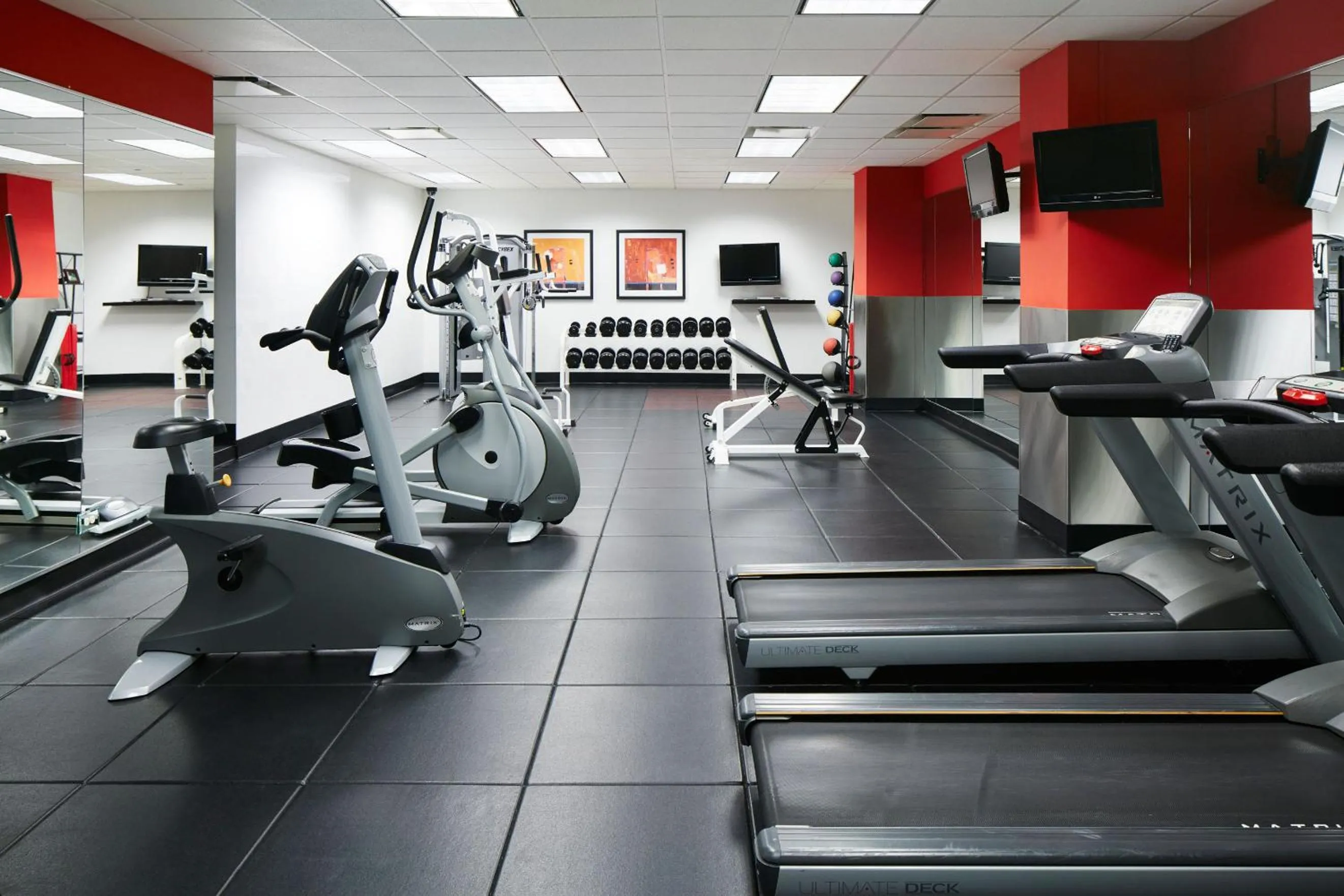 Fitness centre/facilities in Central Loop Hotel
