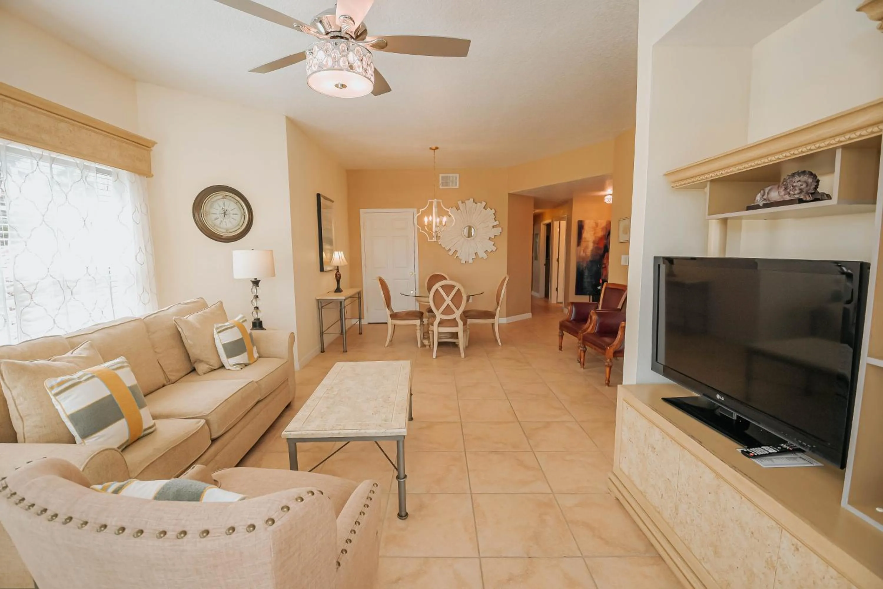 Living room in WorldQuest Orlando Resort