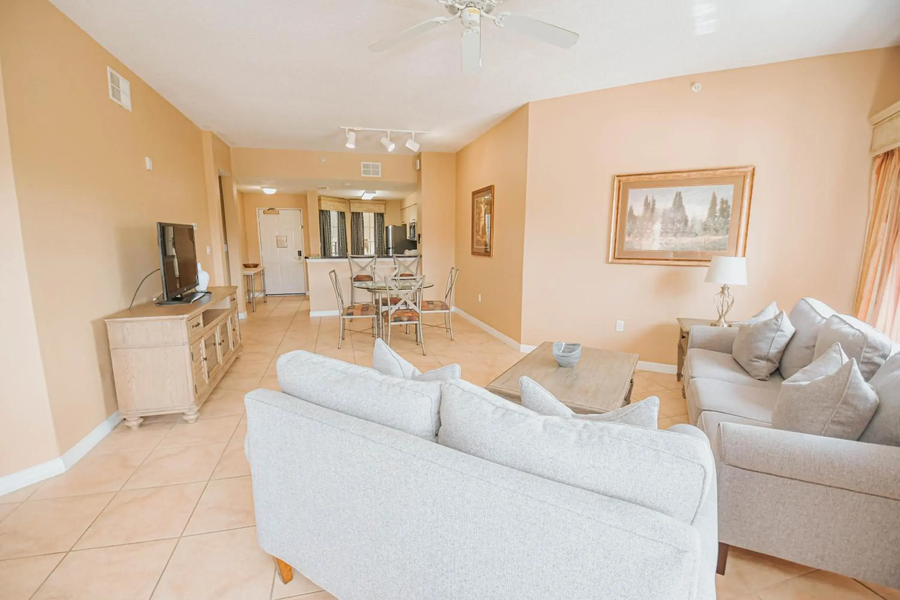 Living room in WorldQuest Orlando Resort Living room in WorldQuest Orlando Resort