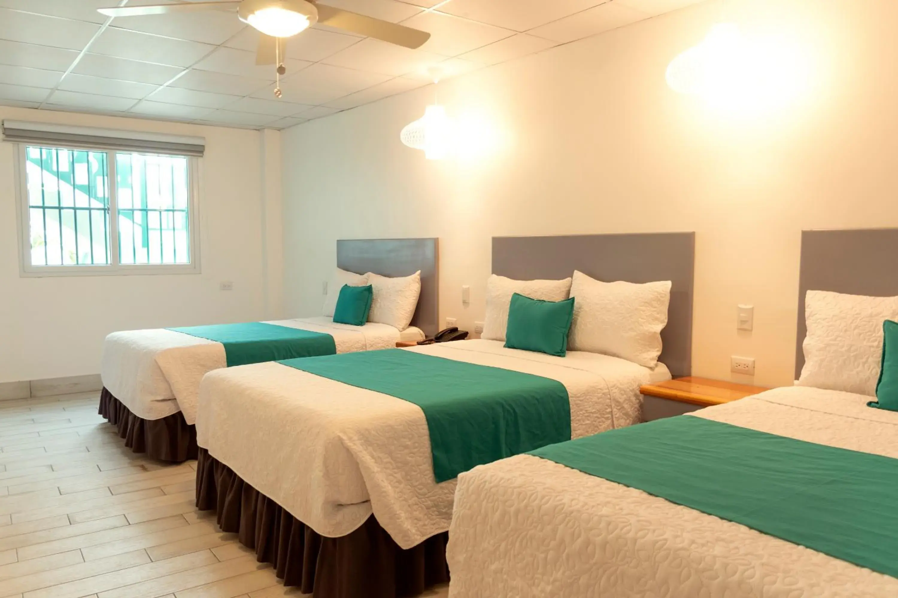 Triple Room with Lake View in Hotel Casa Turquesa Triple Room with Lake View in Hotel Casa Turquesa