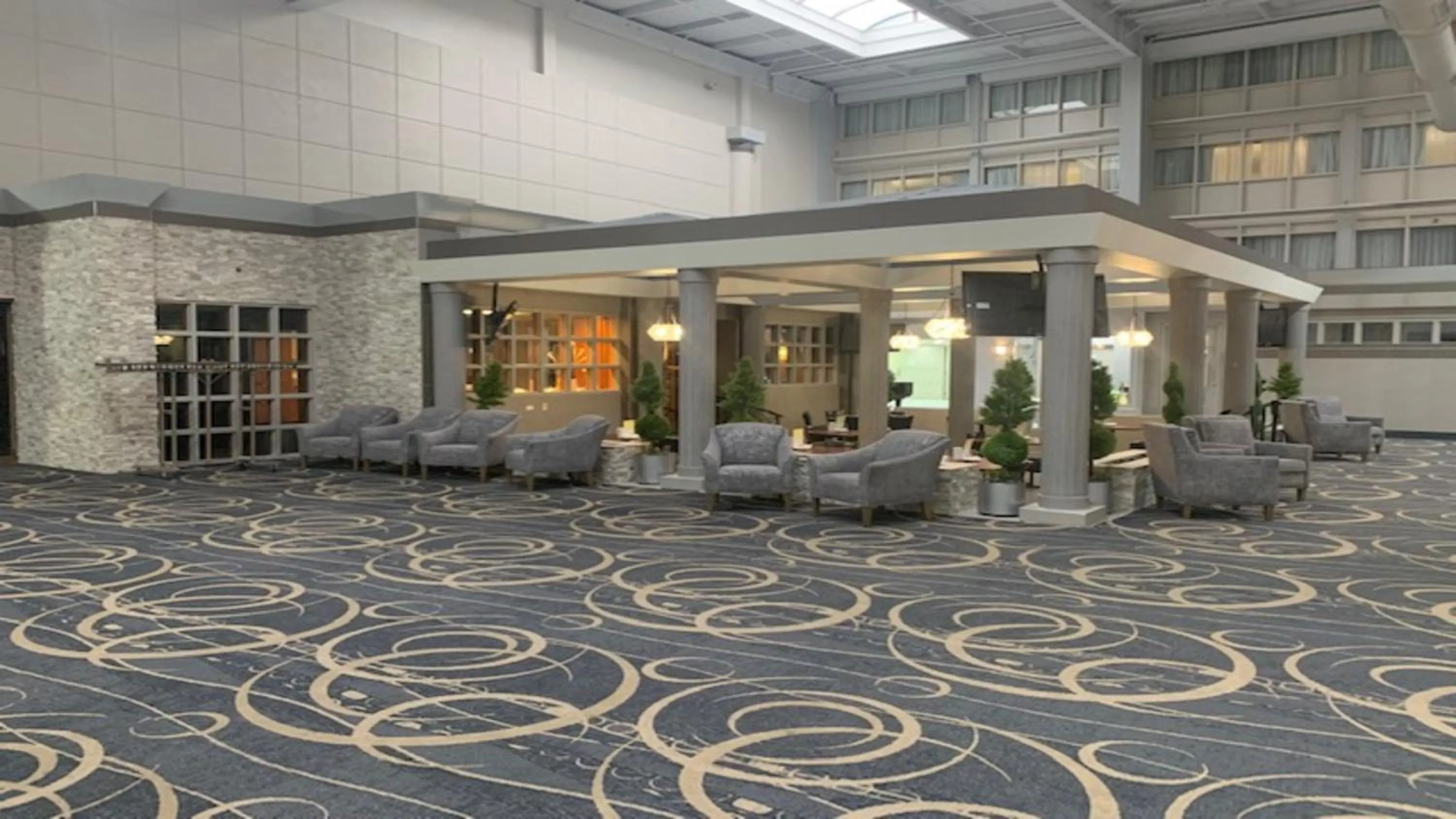 Meeting/conference room in Holiday Inn Chicago North Shore by IHG