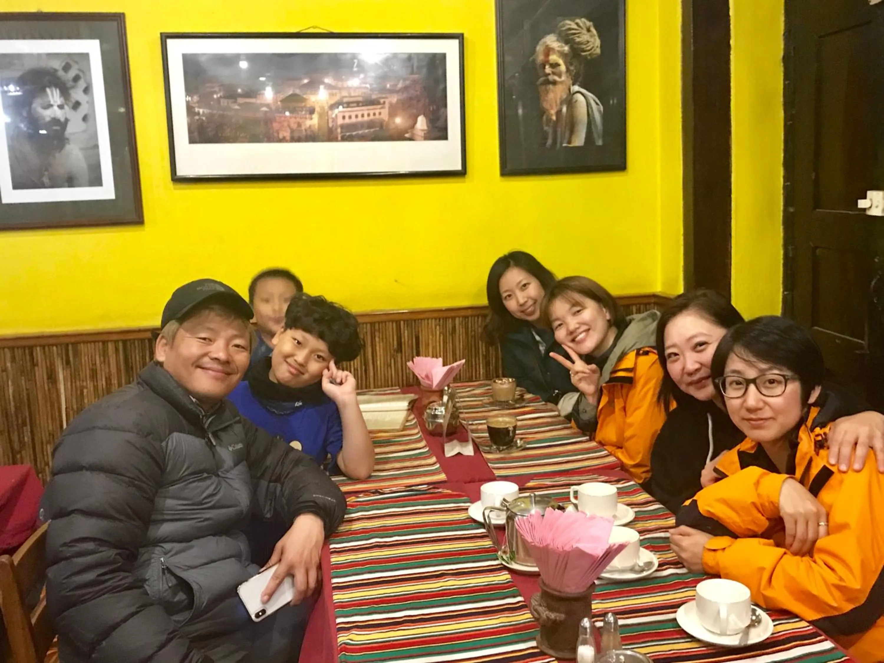 Restaurant/places to eat in Shiva Guest House