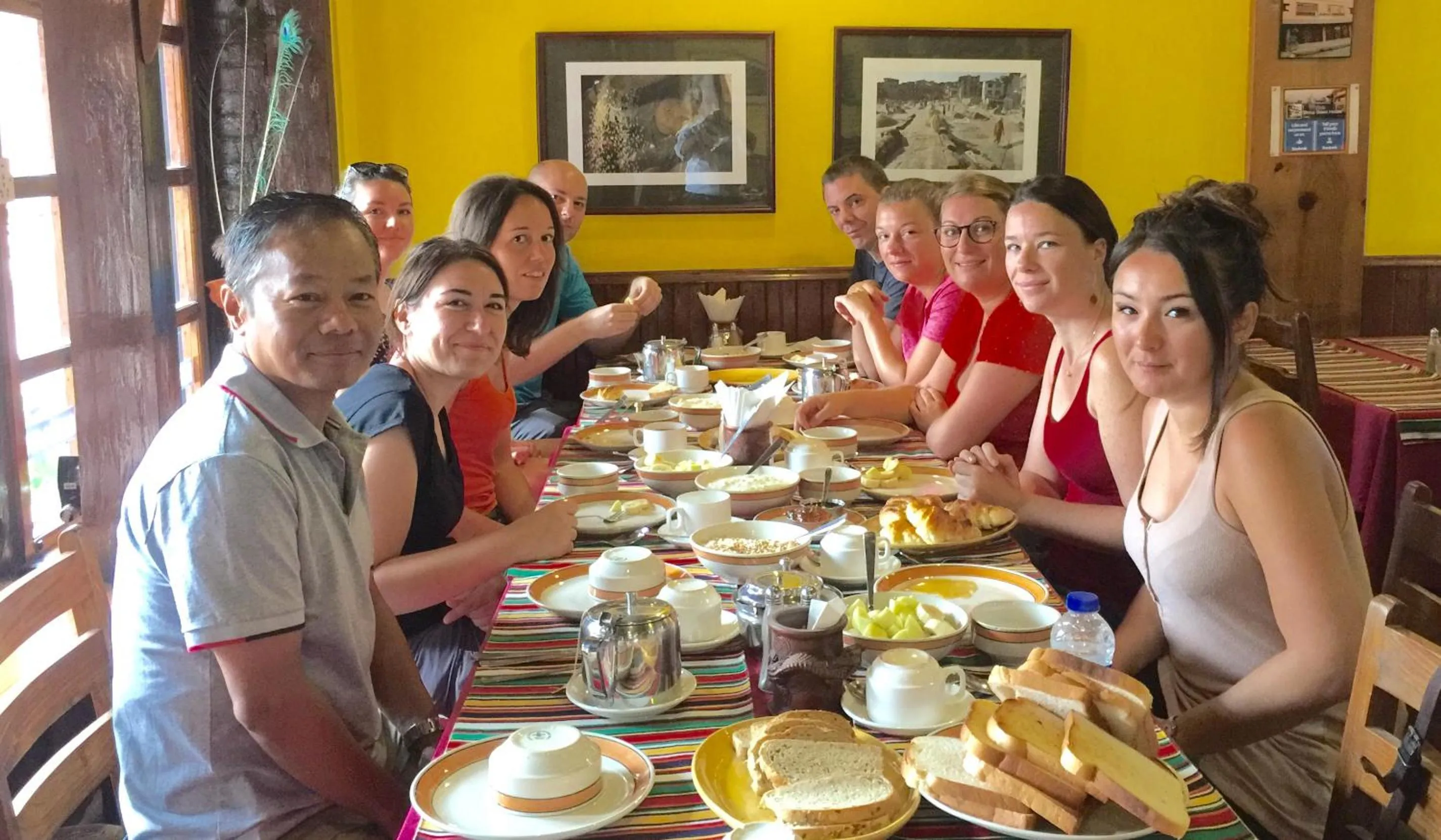 Restaurant/places to eat in Shiva Guest House