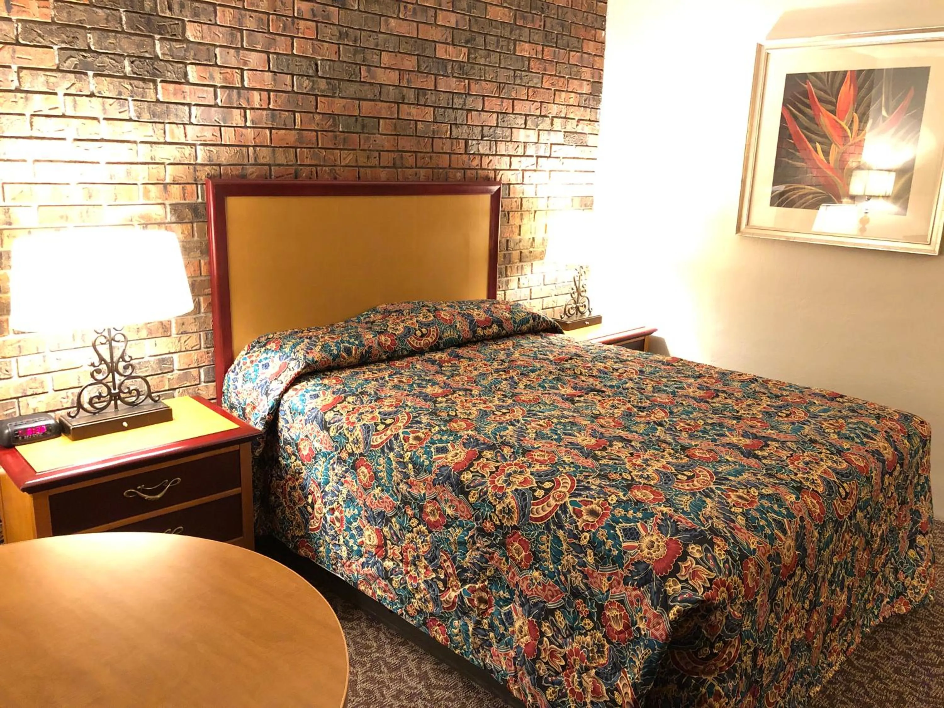 Bed in Dunes Inn Alamosa